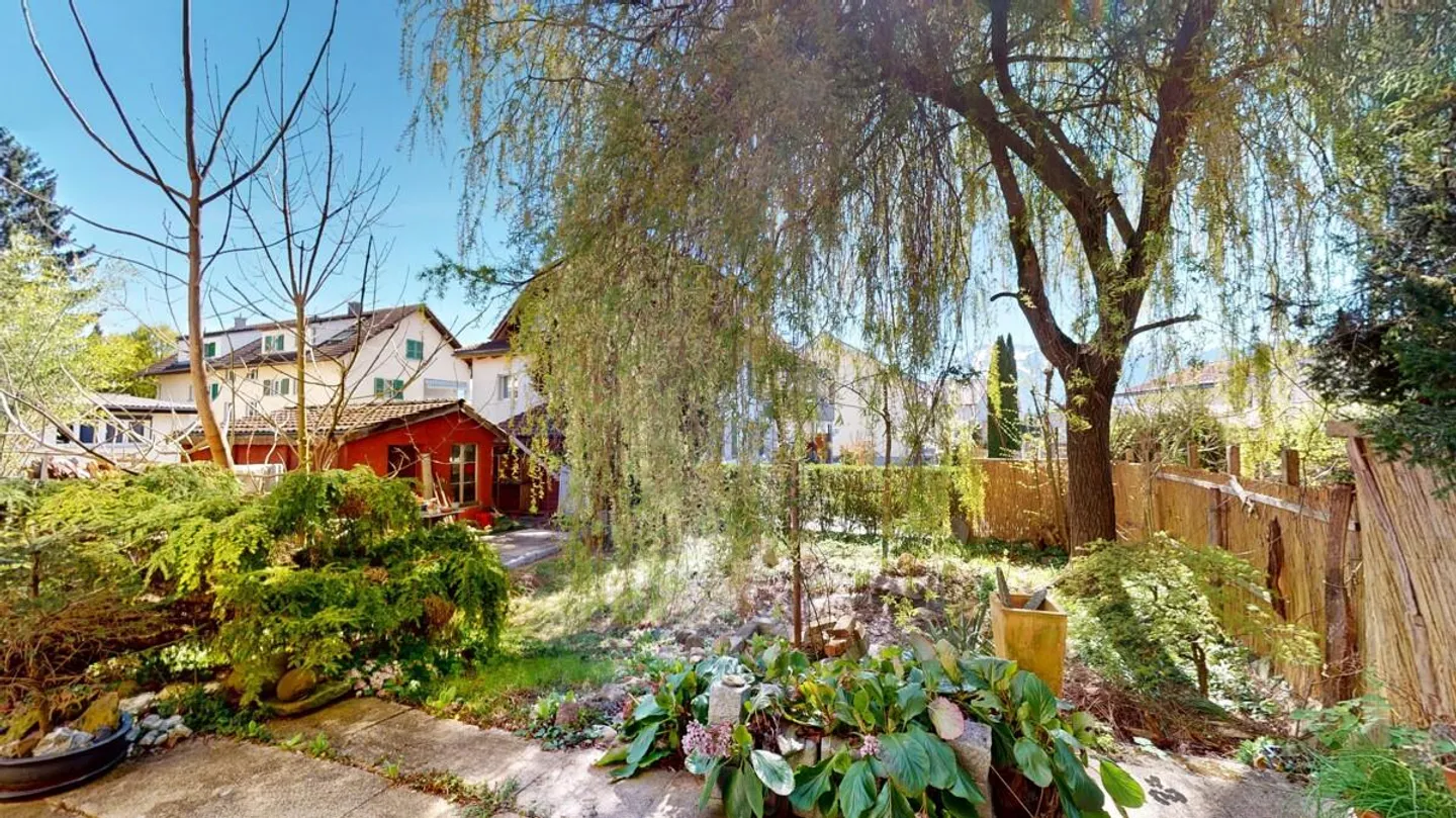 Grosszügiges Ein- bis Zweifamilienhaus an perfekter Familienlage - Photo 9 sur 15