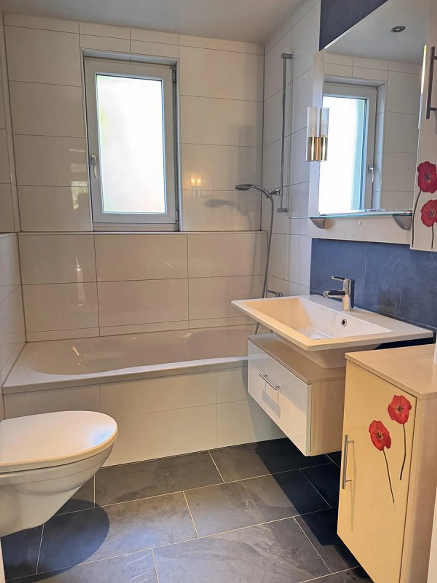 Grosszügiges Ein- bis Zweifamilienhaus an perfekter Familienlage - Photo 13 sur 15