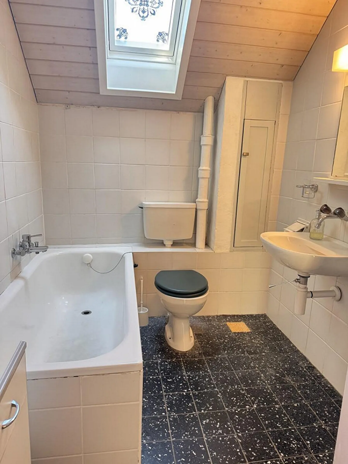 Grosszügiges Ein- bis Zweifamilienhaus an perfekter Familienlage - Photo 14 sur 15