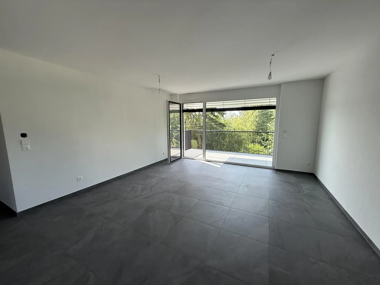 Appartamento di Lusso in Zona Tranquilla - Foto 2 di 9