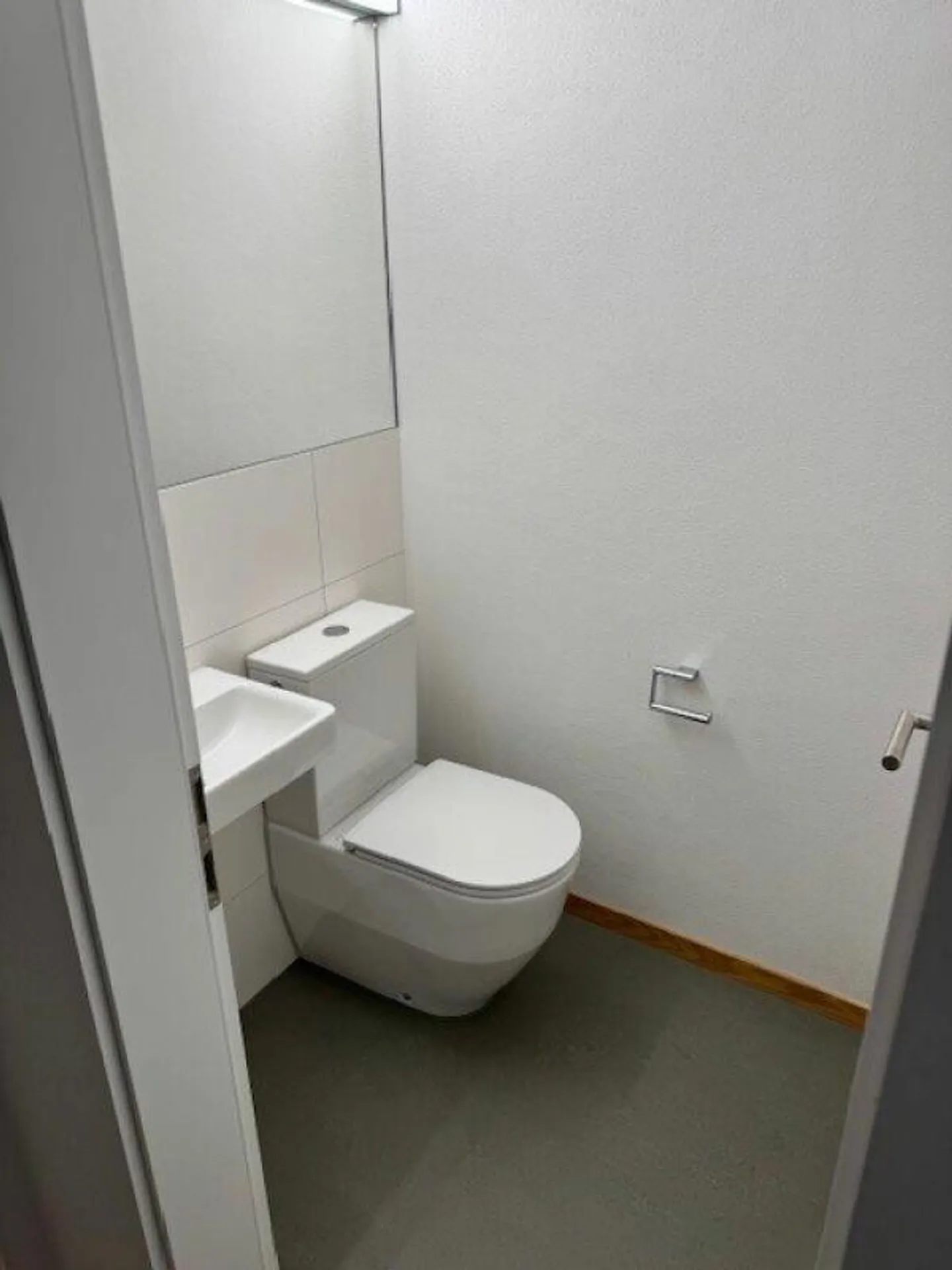 Newly renovated 4.5-room apartment on the 1st floor - Photo 6 of 10