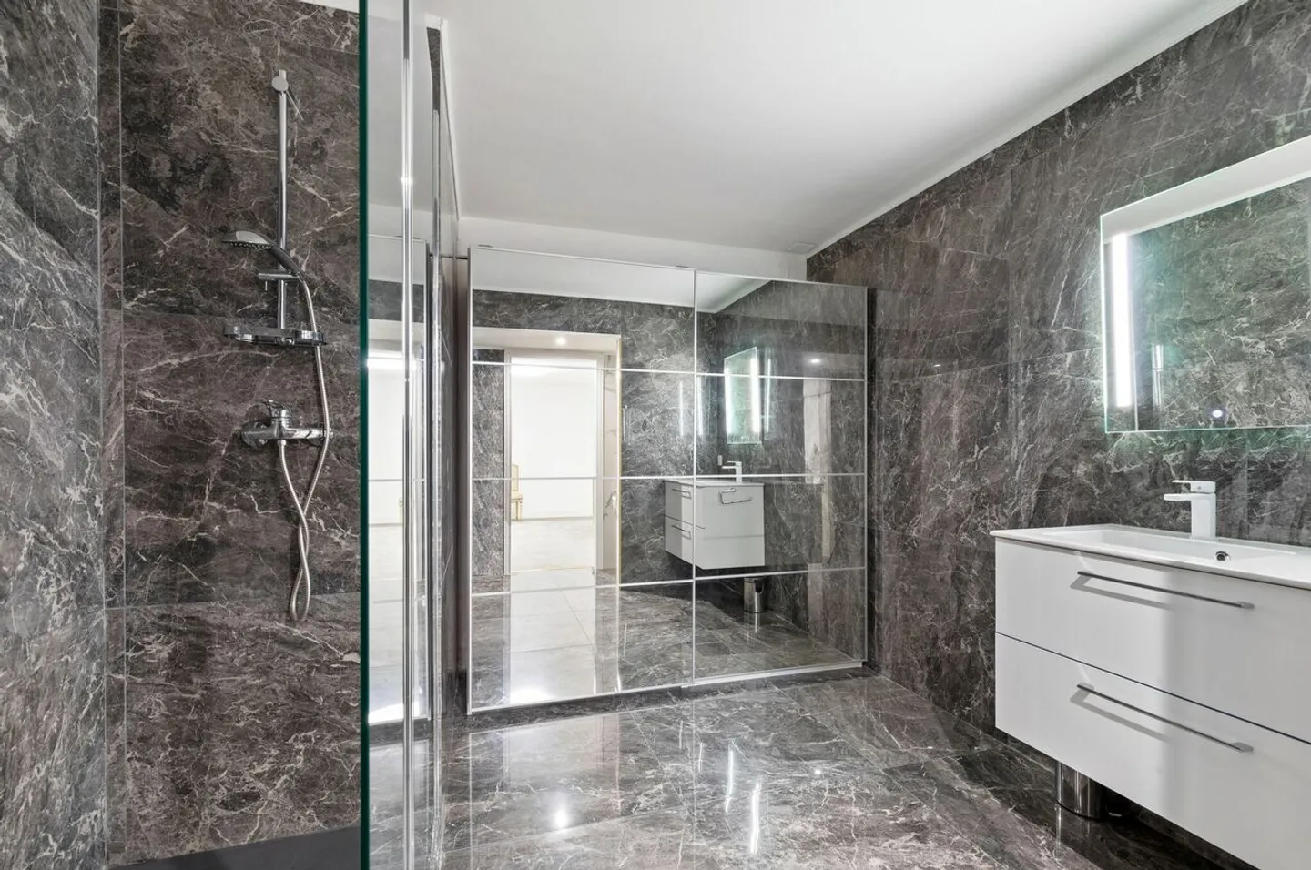 Einfamilienhaus kaufen - Foto 18 von 24