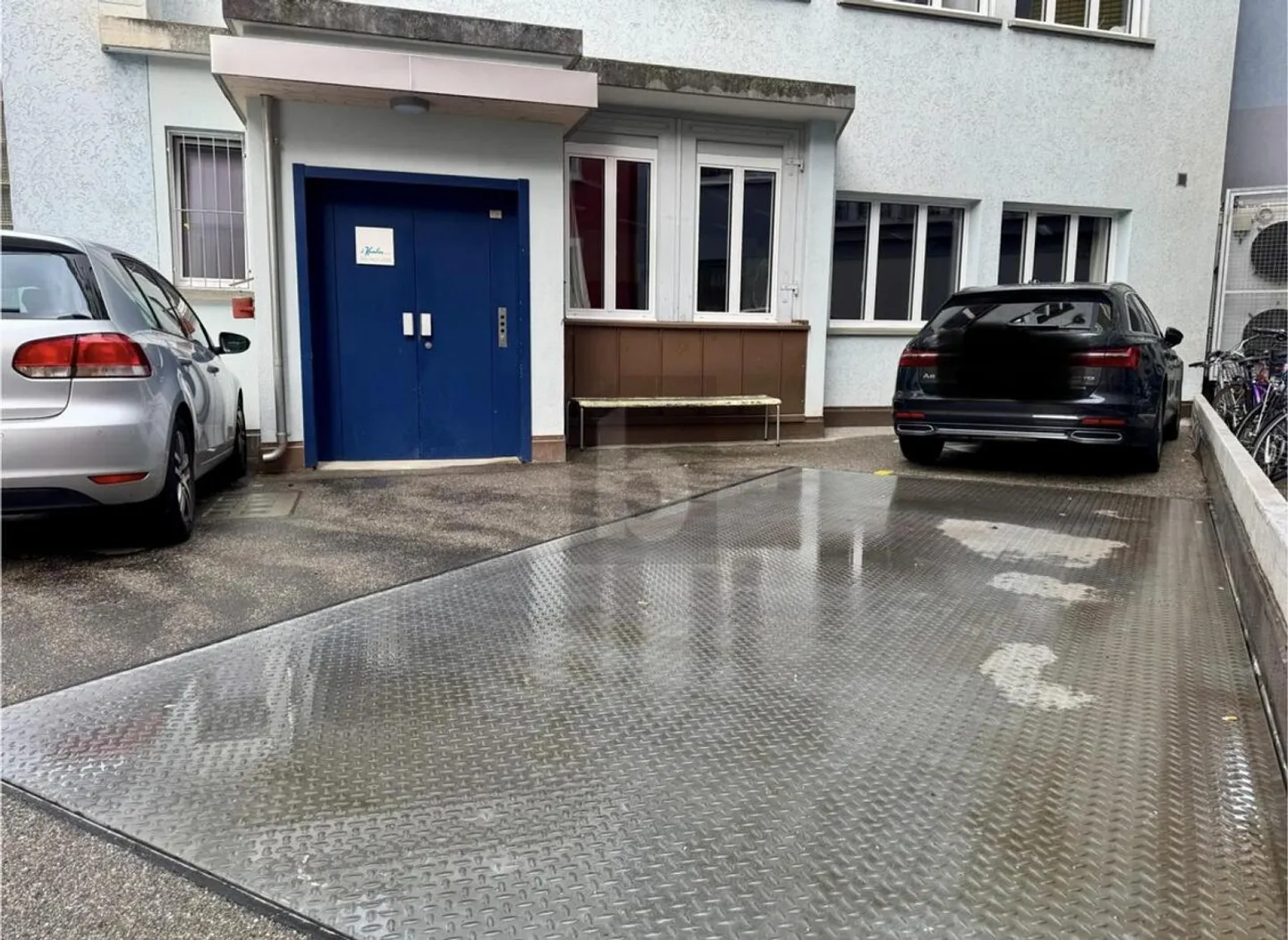 MAGAZZINO SPAZIOSO NEL CUORE DI 8005 - Foto 4 di 6