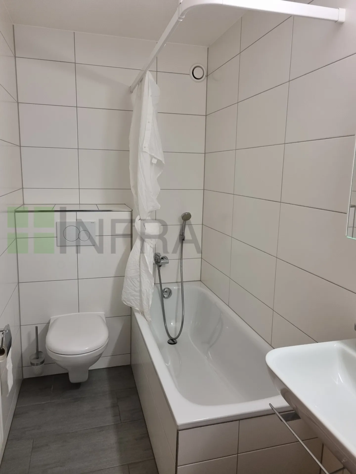 Apartment with 3.5 rooms on the 2nd floor - Photo 4 of 14