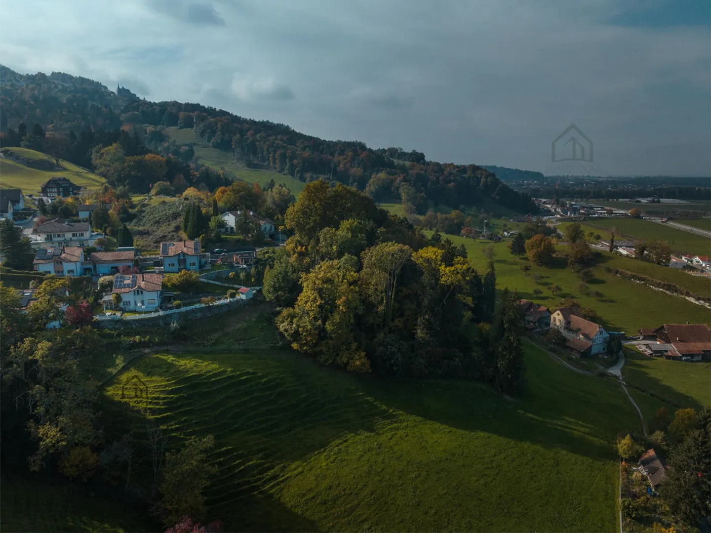 Traumhaftes Wohnen mit Pool, Wellness, Panoramasicht und Wald - Foto 25 von 27