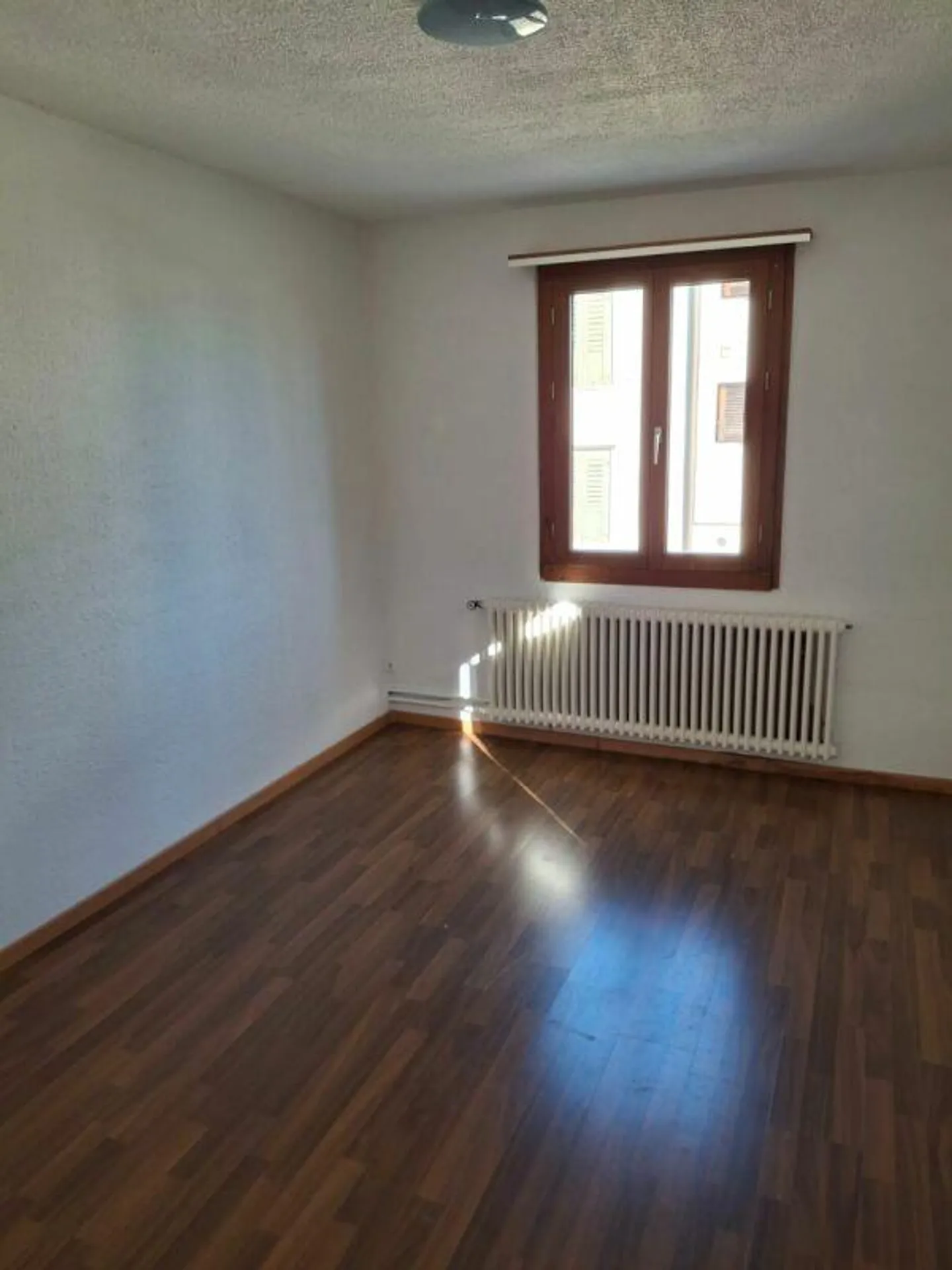 Small but original 2-room apartment with private entrance - Photo 2 of 9