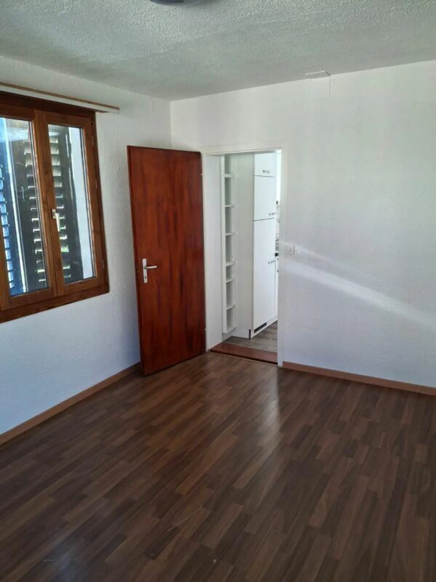 Small but original 2-room apartment with private entrance - Photo 3 of 9