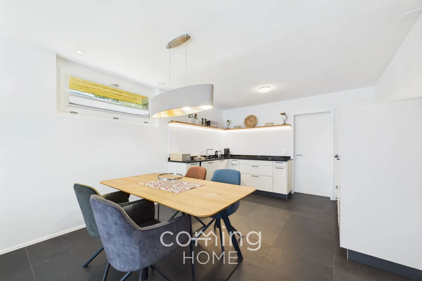 Riederalp: Exclusive 3-Room Oasis in Chalet Altishofen - furnished & ready to move in - Photo 5 of 15