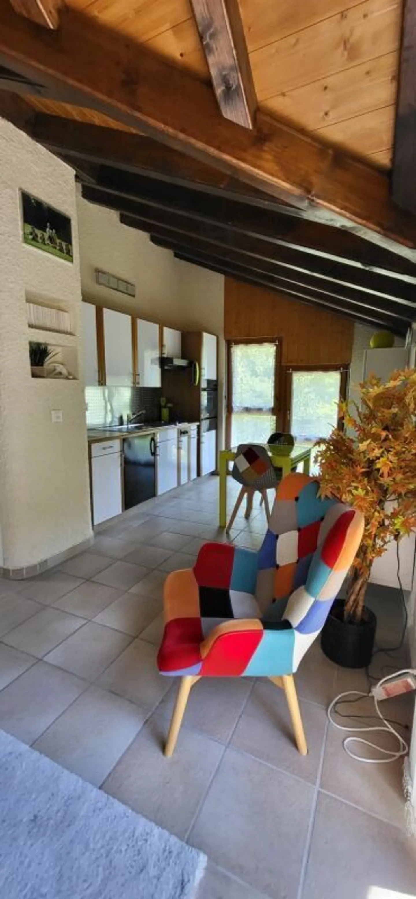 Propriété au caractère unique composée de 3 appartements - Photo 21 sur 34