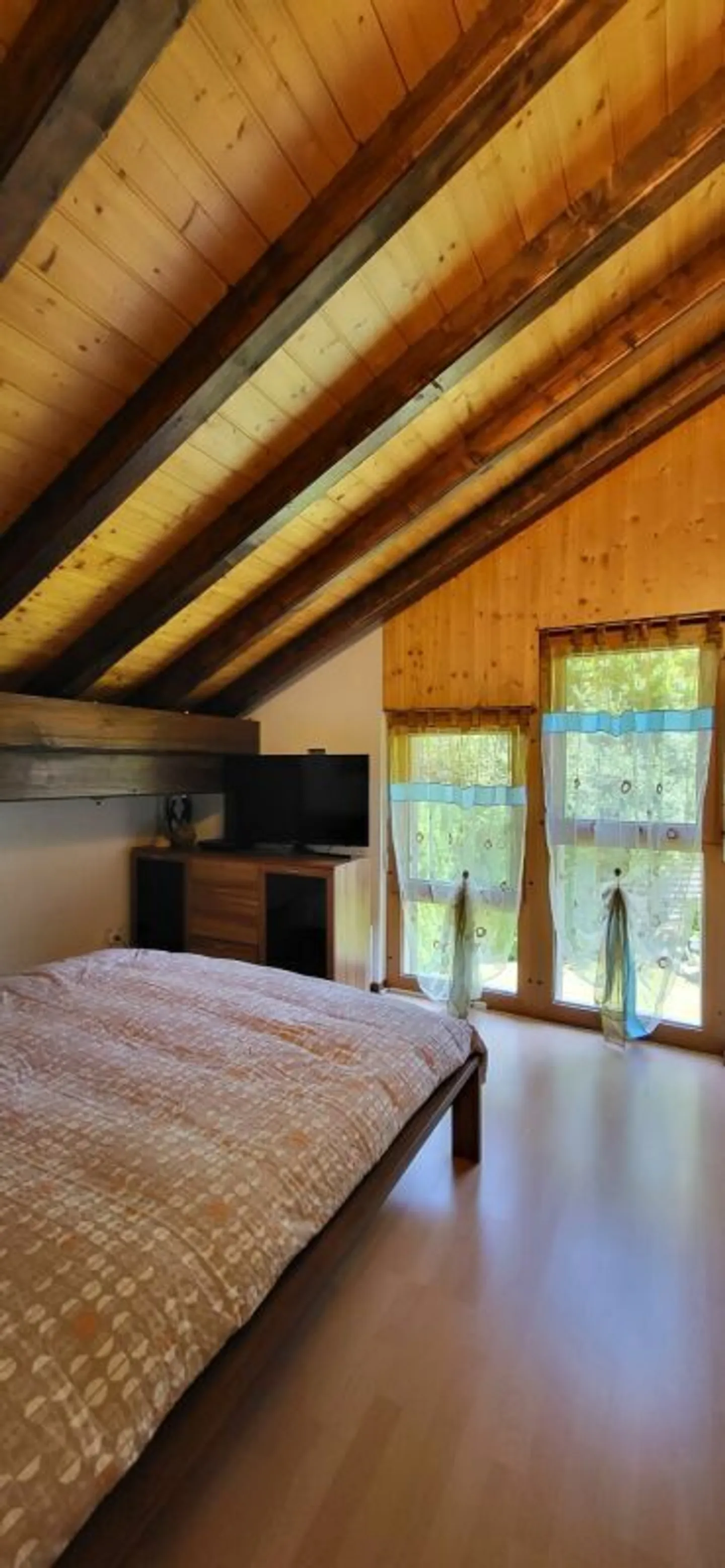 Propriété au caractère unique composée de 3 appartements - Photo 22 sur 34