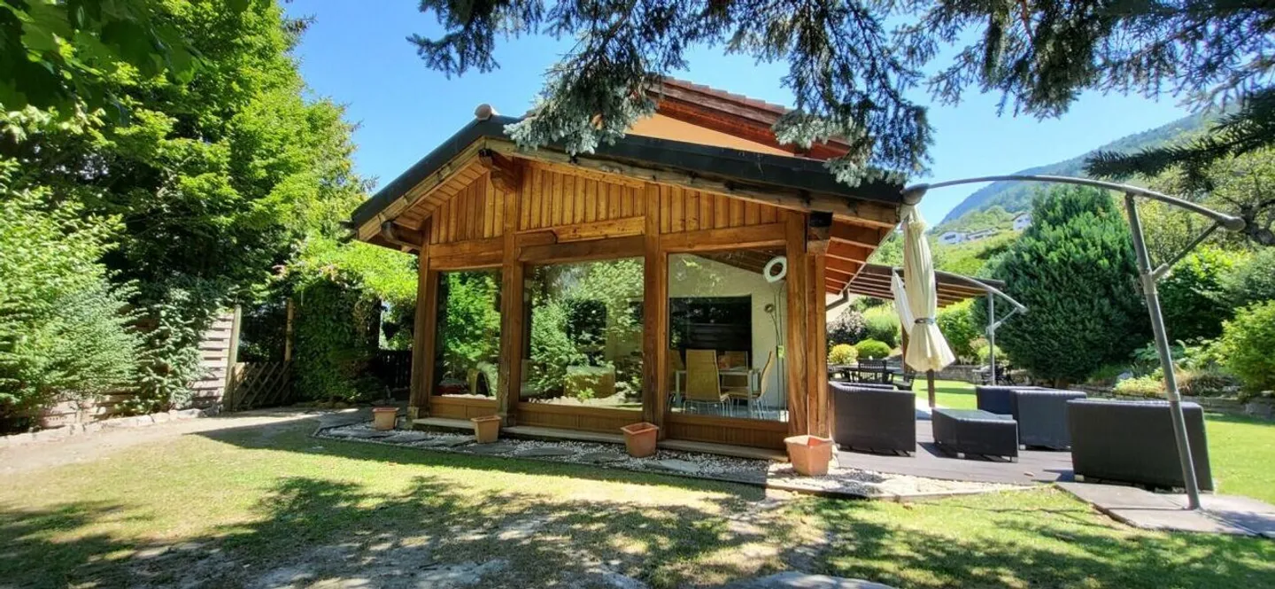 Propriété au caractère unique composée de 3 appartements - Photo 29 sur 34