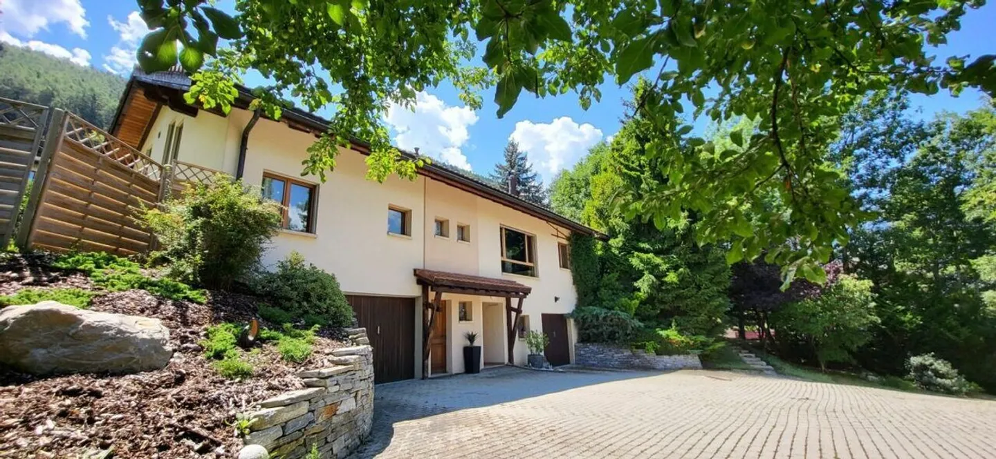 Propriété au caractère unique composée de 3 appartements - Photo 33 sur 34