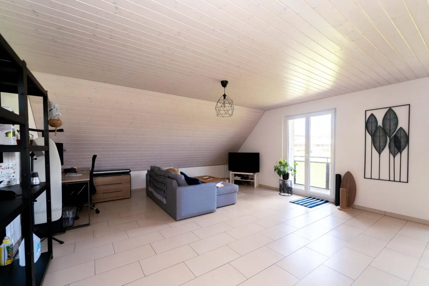 Rare Spaces for a 2.5-Room Typology - Photo 2 of 11
