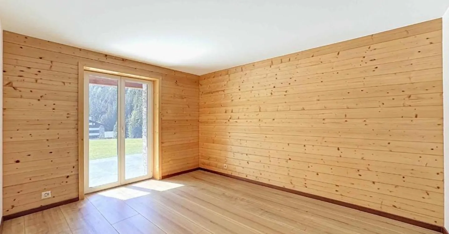 15,5-ZIMMER CHALET, DAS AUS DREI UNABHÄNGIGEN WOHNUNGEN BESTEHT - Foto 11 von 12