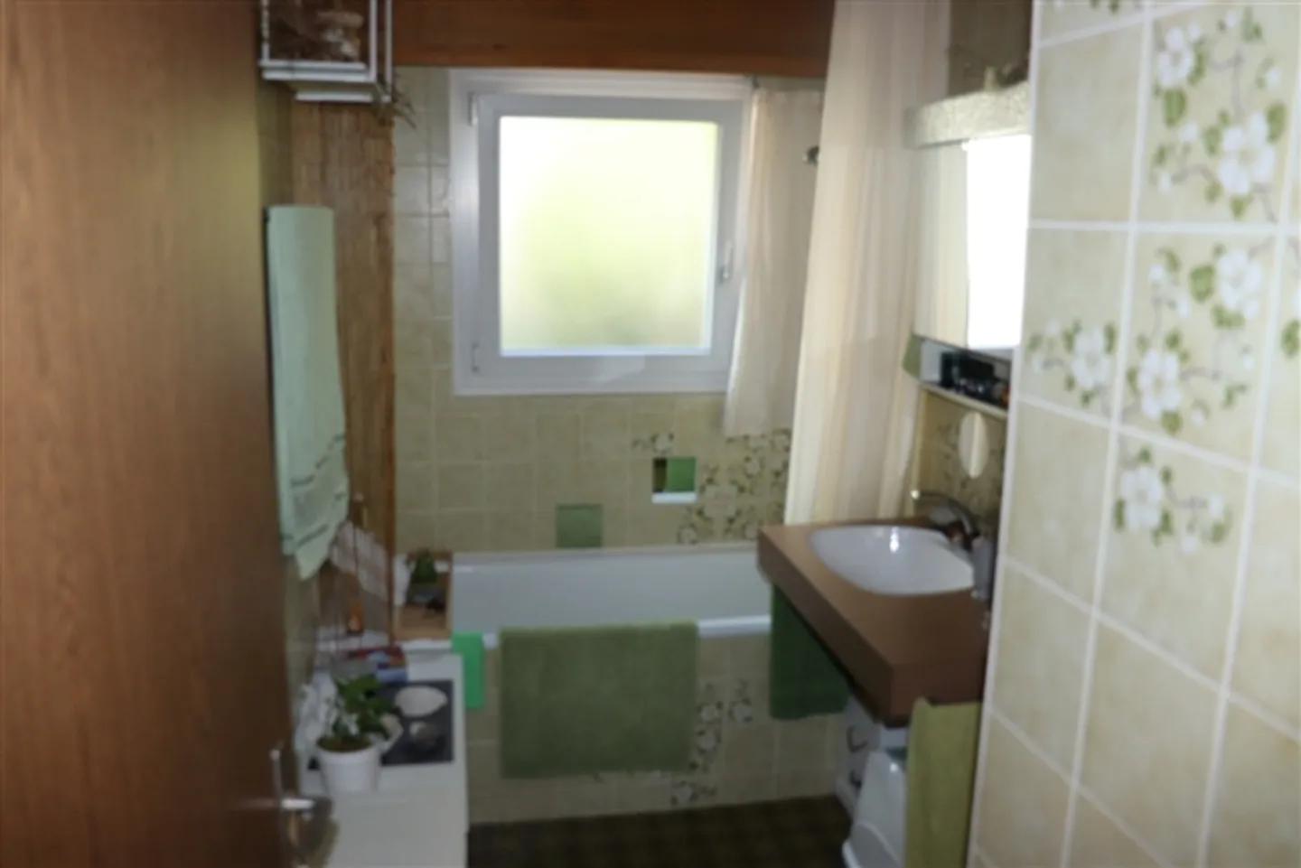 Quiet 3.5-room apartment in Goldswil! - Photo 6 of 8