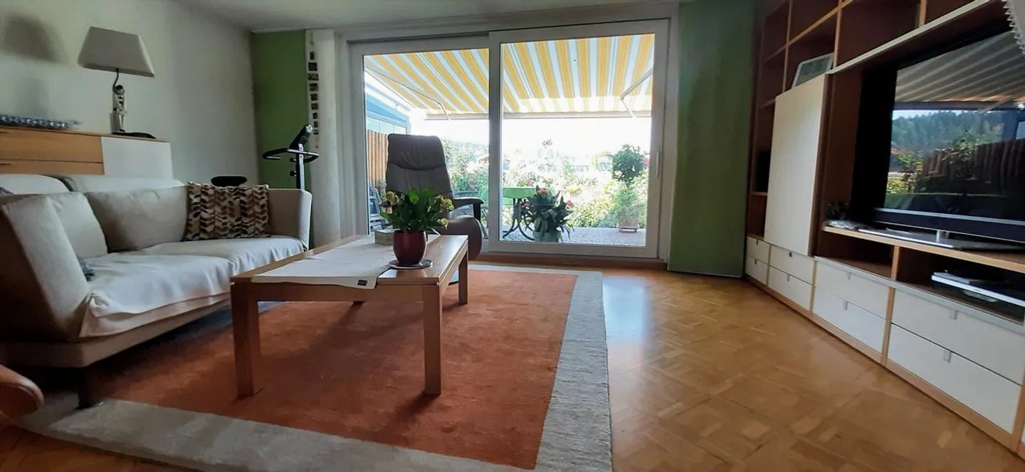 Maison Pratique dans un Quartier Familial - Photo 3 sur 9