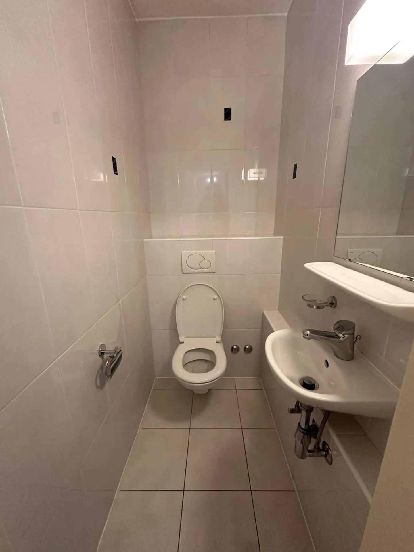 Charming 5-Room Apartment - Photo 10 of 11