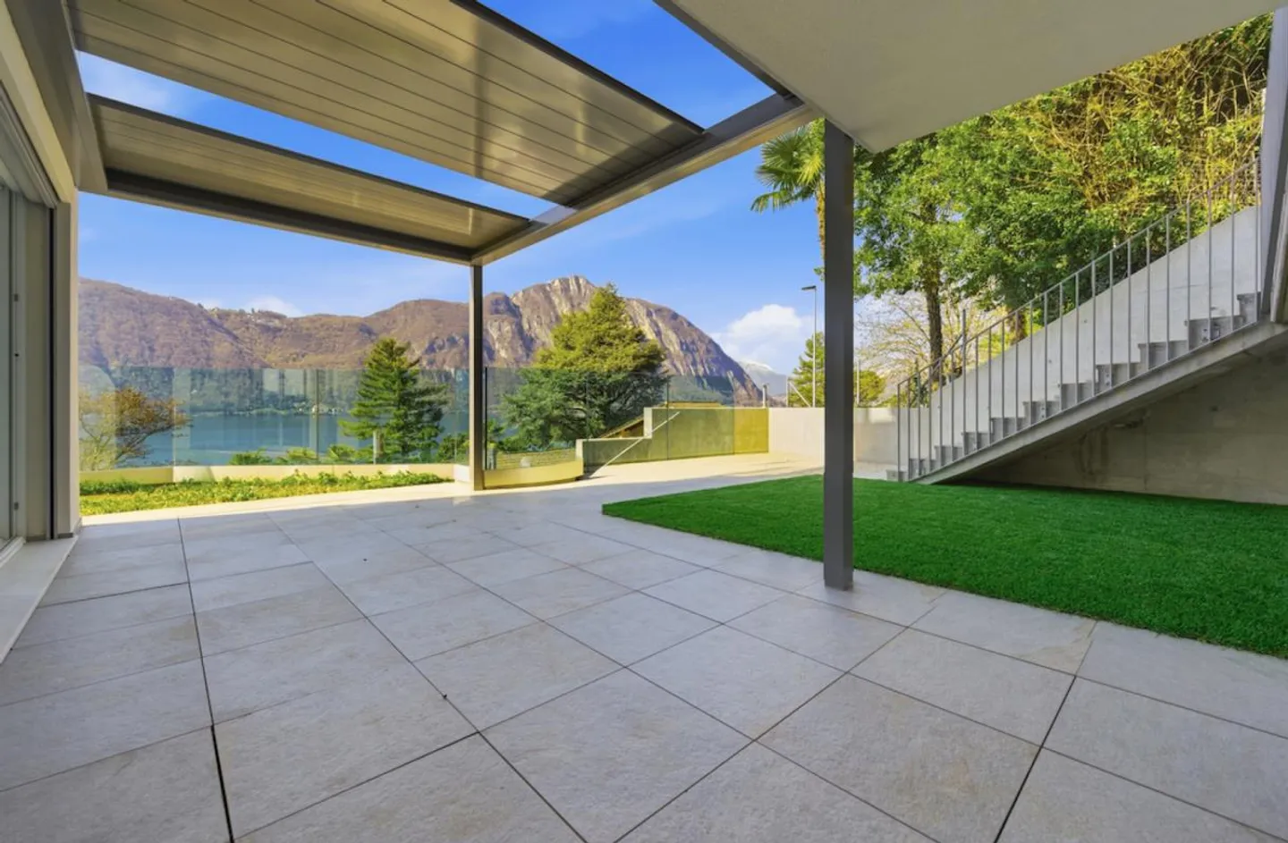 Ceresio 52 Residence: Apartment with Lake View and Garden - Photo 1 of 9