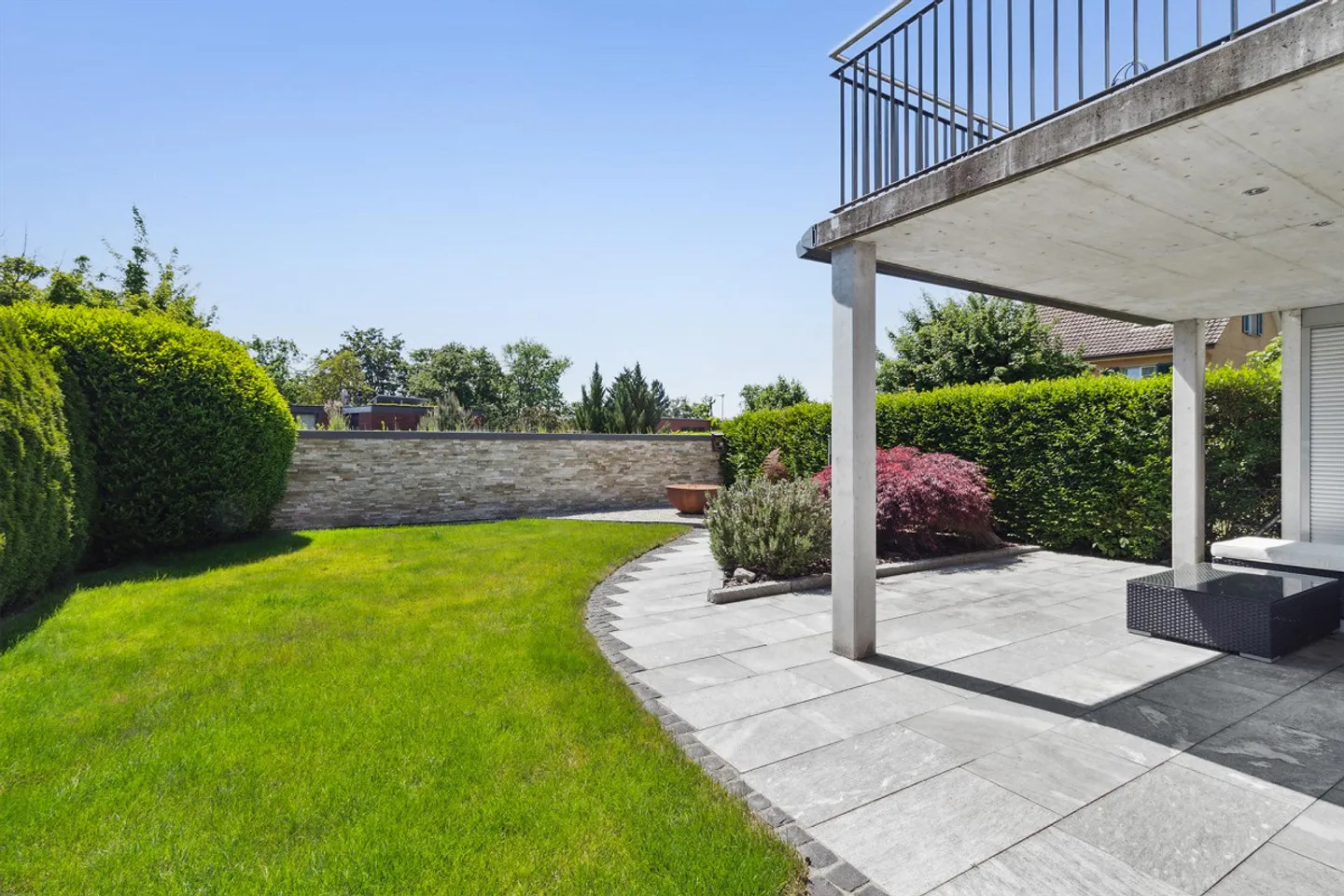 Family-friendly home with beautiful garden - Photo 1 of 3