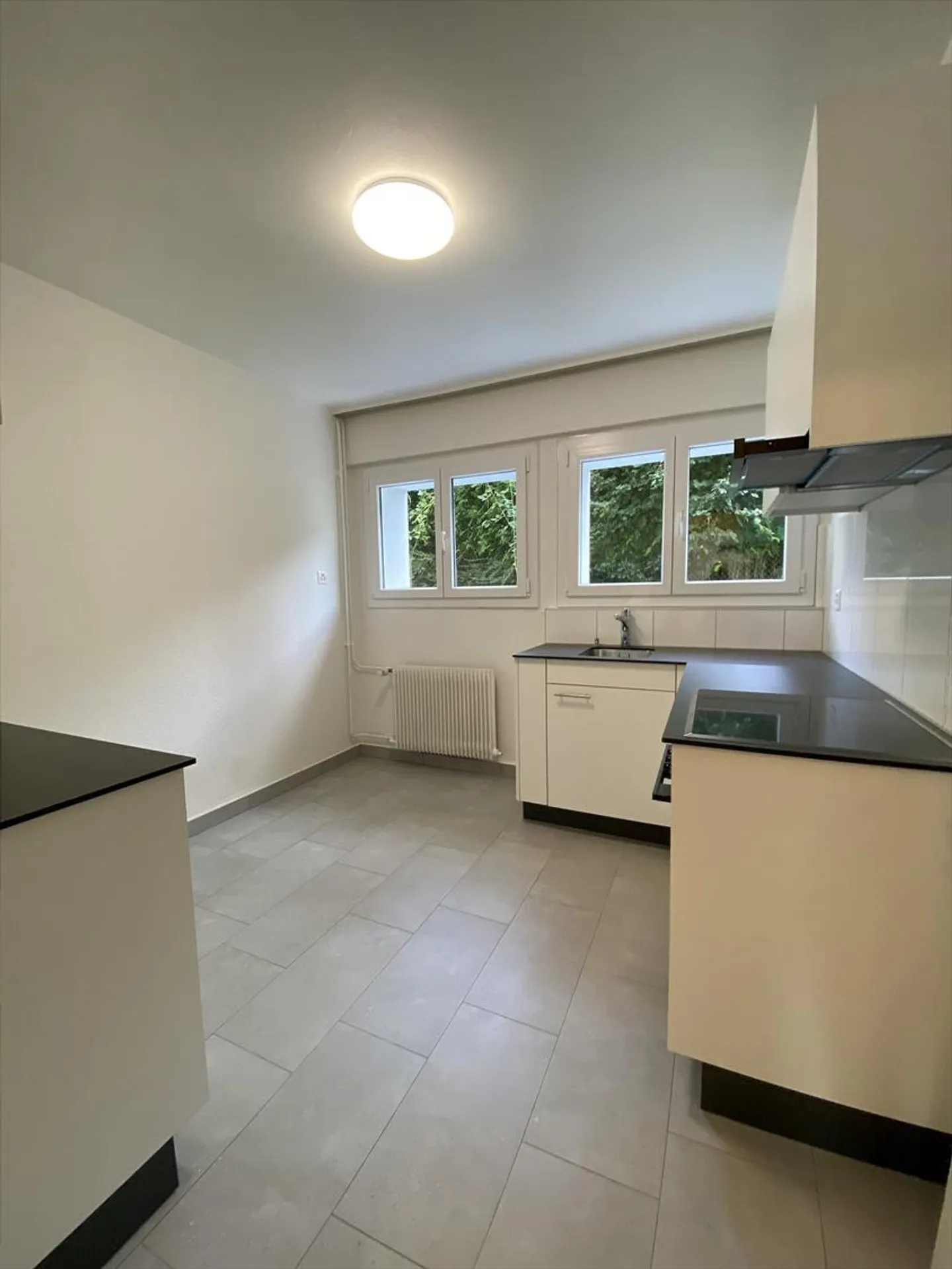02687 - Studio 1 Room - RTE GRAND-PRE 14 - FRIBOURG - Photo 4 of 6
