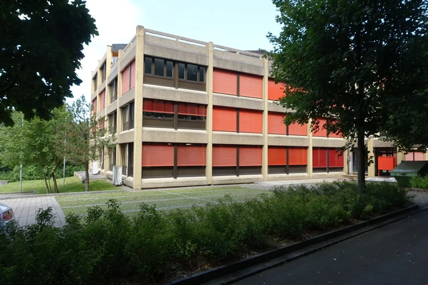 Bellissimi uffici e locali commerciali in affitto a Bösingen - Foto 1 di 5