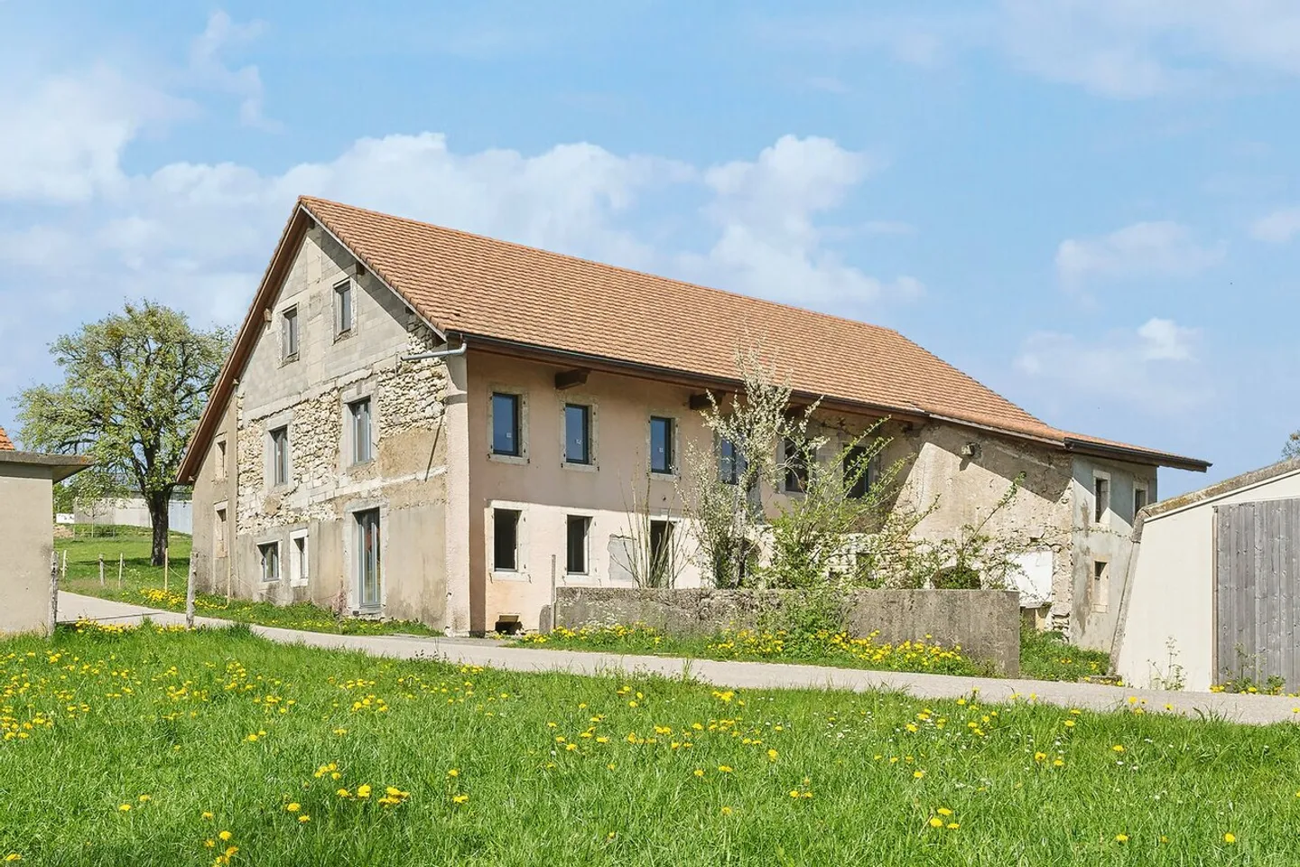 Rare: 19th Century Farm Close to Gland - Large Volume and Beautiful Potential - Photo 3 of 19