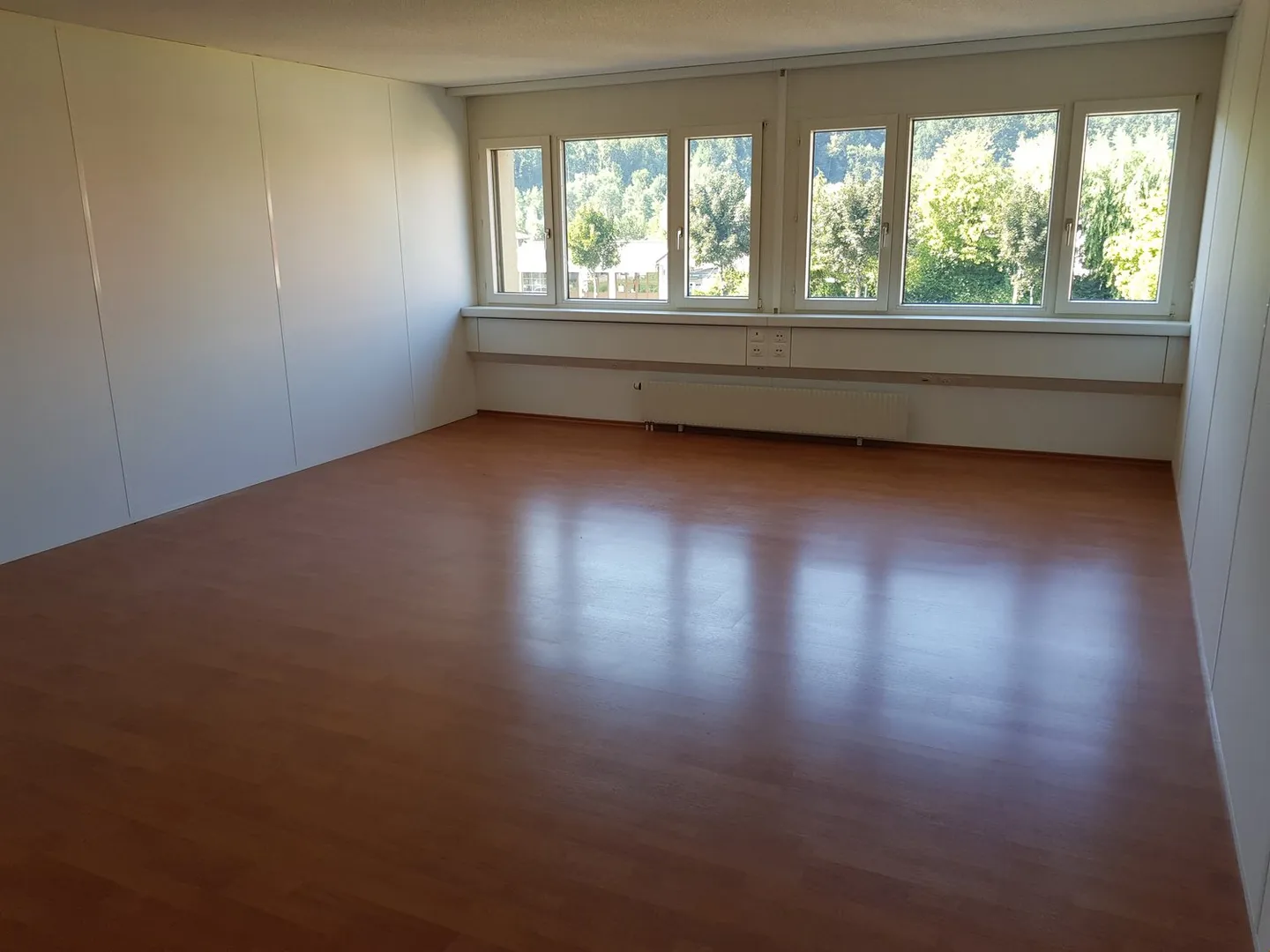 Bellissimi uffici e locali commerciali in affitto a Bösingen - Foto 5 di 5