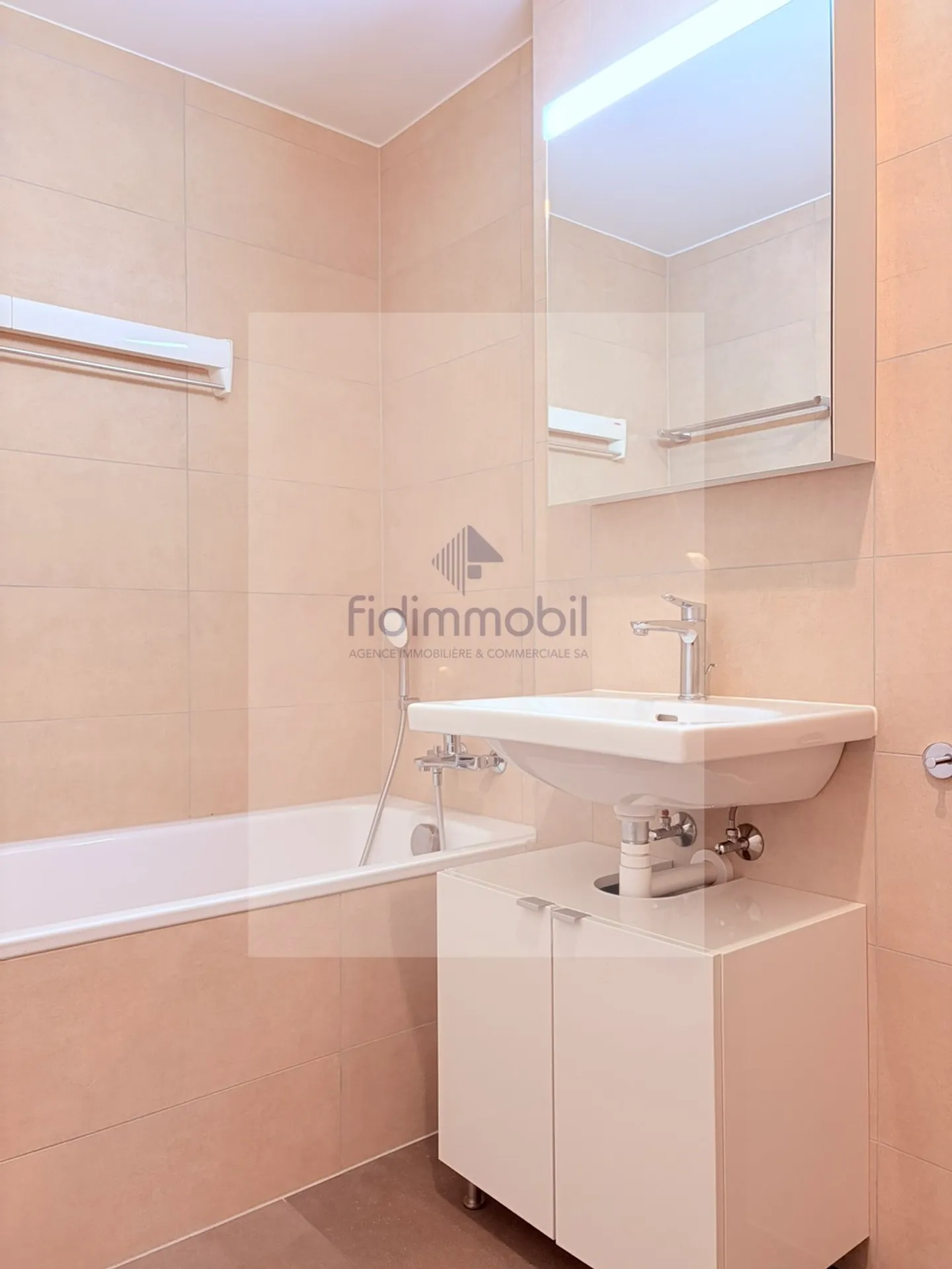 Lussuoso appartamento 3.5 stanze in affitto a St-Aubin - Foto 5 di 10