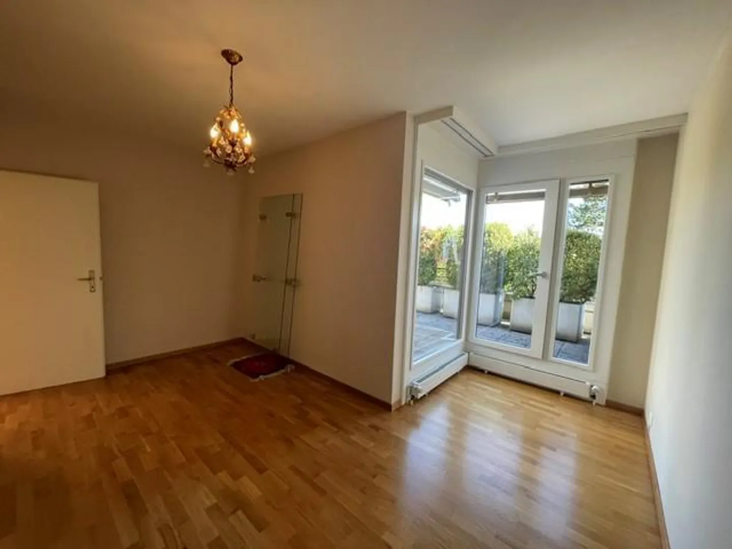 Exklusiv - Schönes Penthouse mit 4 Zimmern und 110 m2 Terrasse - Foto 4 von 6