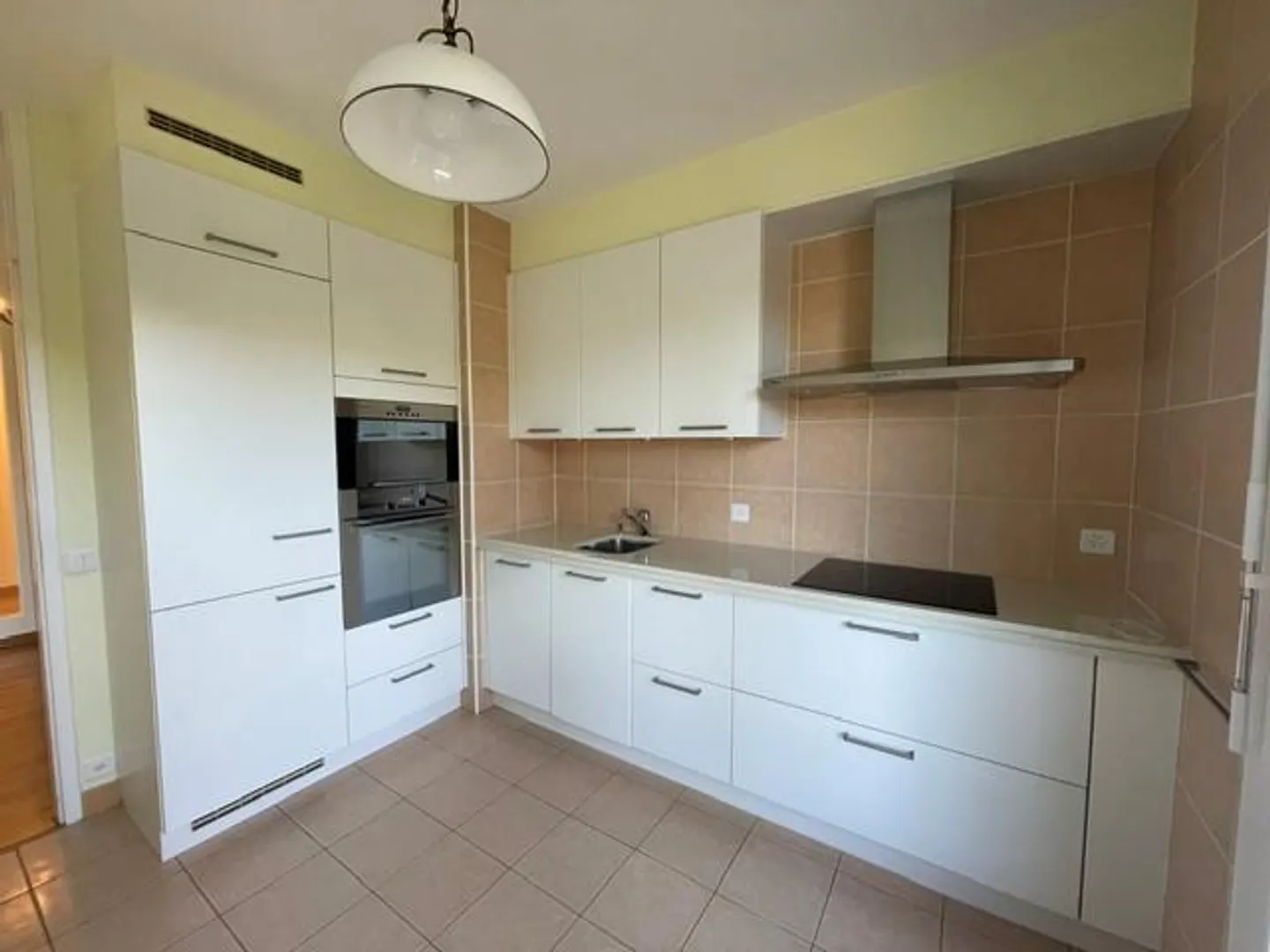 Exklusiv - Schönes Penthouse mit 4 Zimmern und 110 m2 Terrasse - Foto 2 von 6