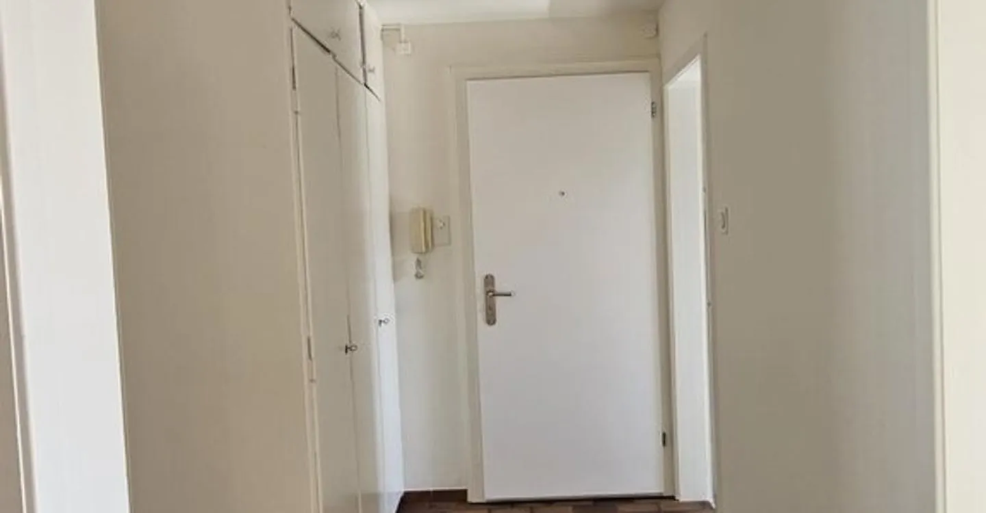 Limited until 30.09.2028 - Apartment at Adliswil Station - Photo 9 of 10