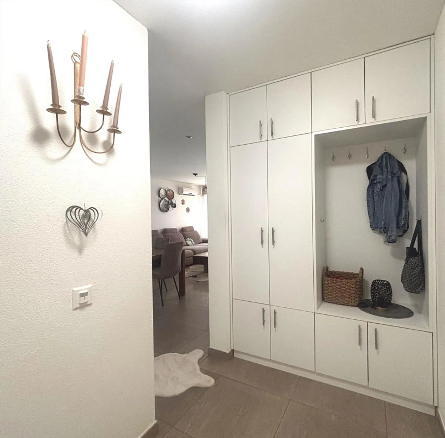 Apartment with private garden in a small and elegant residence - Photo 5 of 13