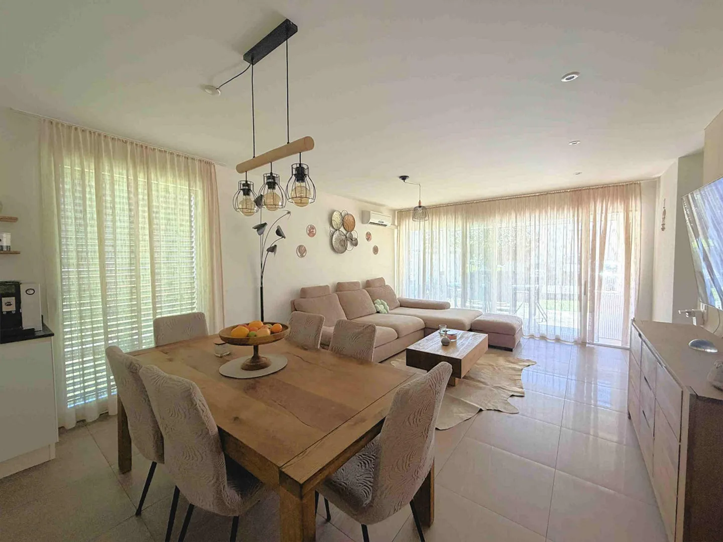 Apartment with private garden in a small and elegant residence - Photo 7 of 13