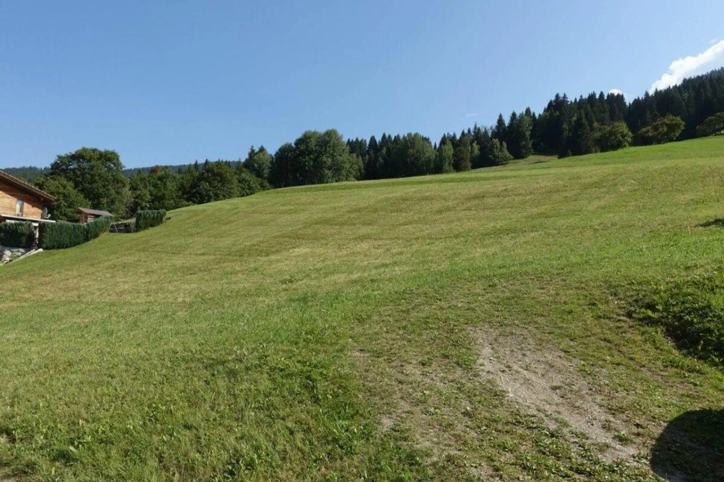 Villaggio di montagna con 4 case come residenza permanente - Foto 4 di 7