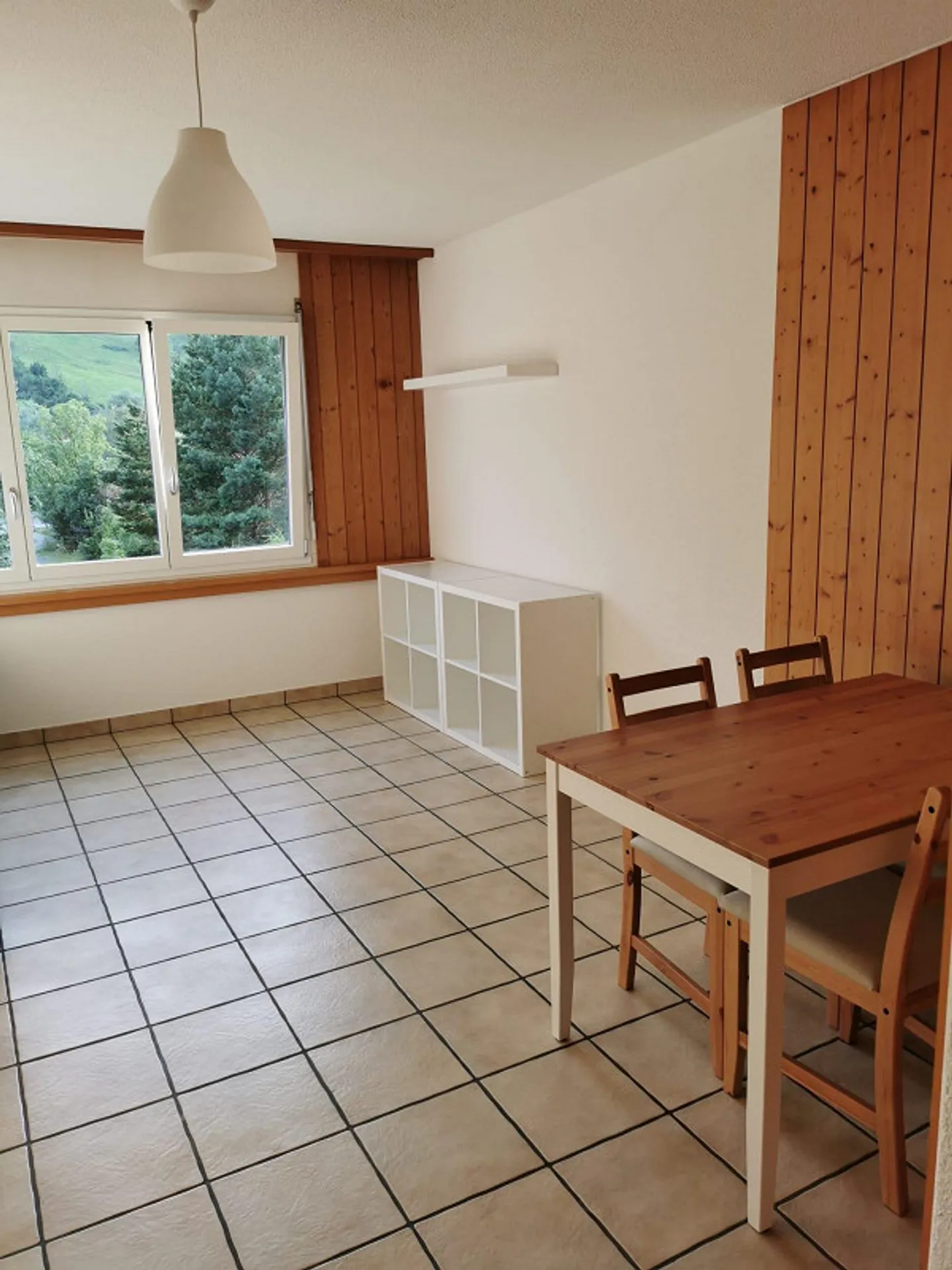 Studio luminoso e bello di 1 stanza disponibile immediatamente, parzialmente arredato - Foto 3 di 8