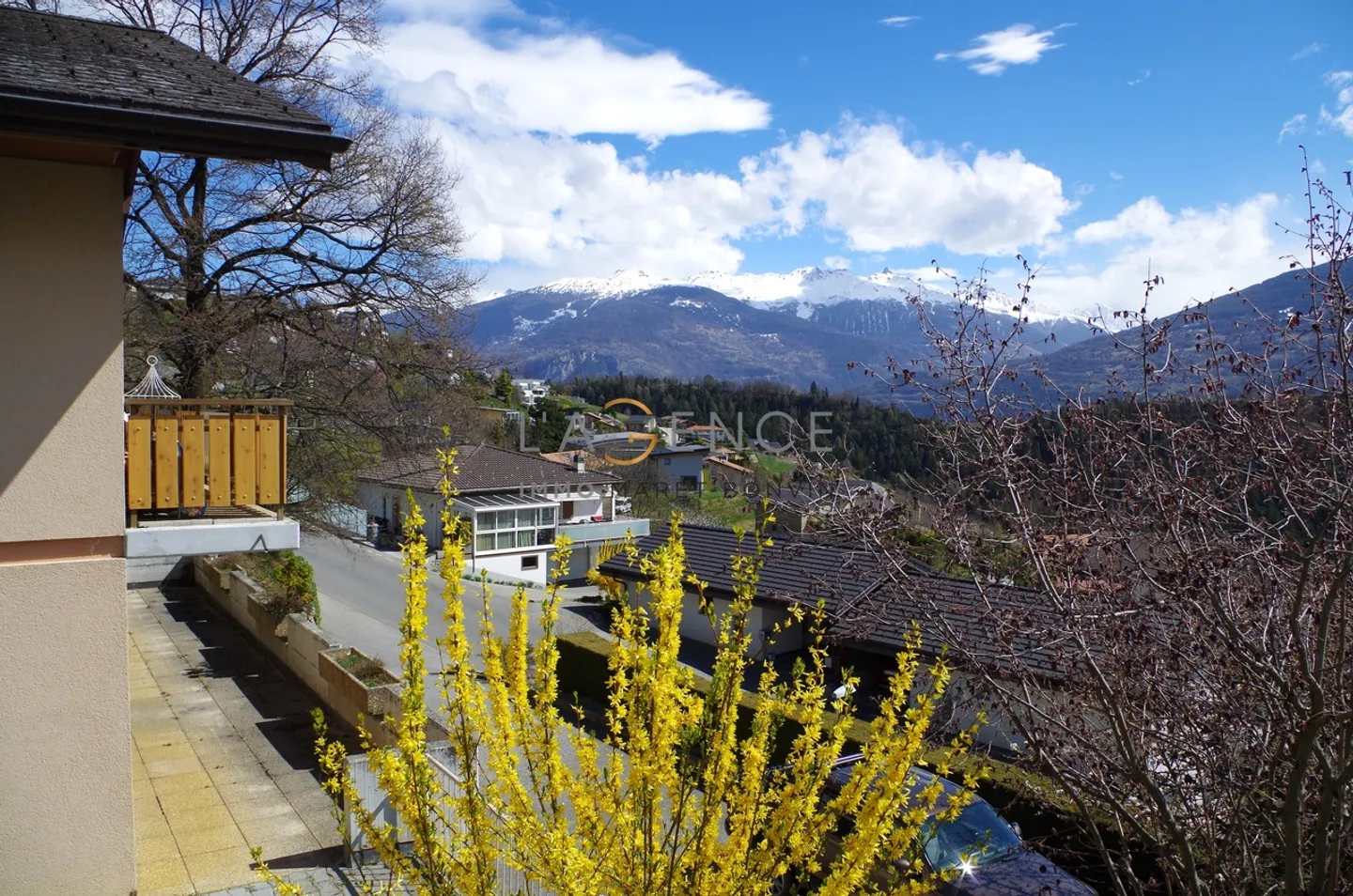 APPARTAMENTO 4,5 LOCALI CON TERRAZZA - GIARDINO E VISTA PANORAMICA - Foto 8 di 11