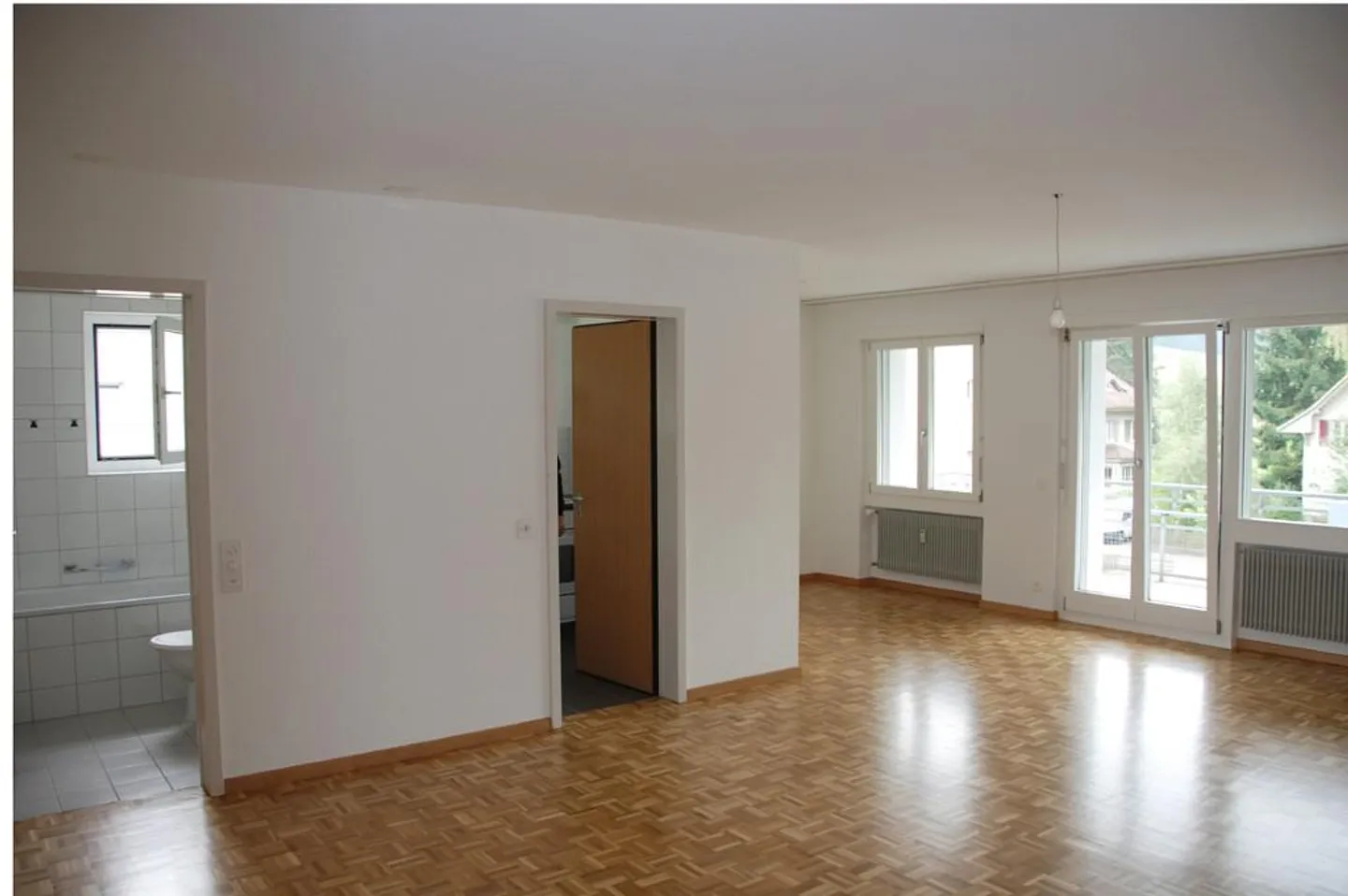 Ruhige Wohnung mit Balkon - Foto 2 von 6