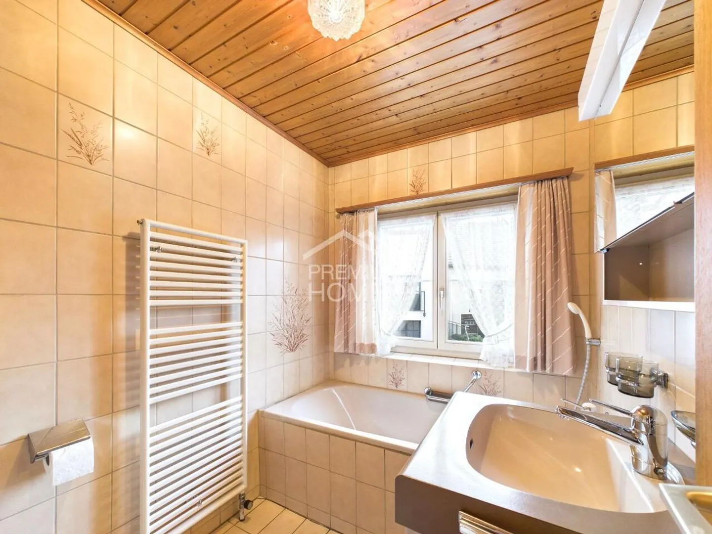 Double Potential: A House Ready to Move In, One for Redesign - Photo 6 of 12