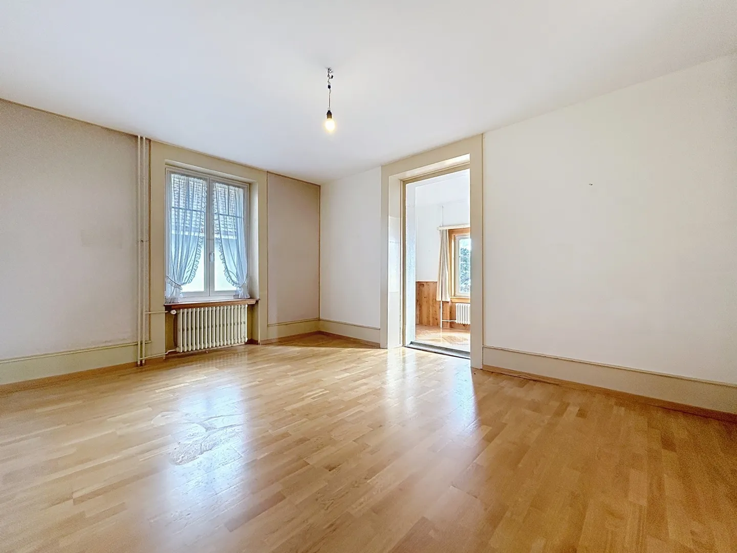 Maison de caractère avec vue sur le lac - Photo 4 sur 8