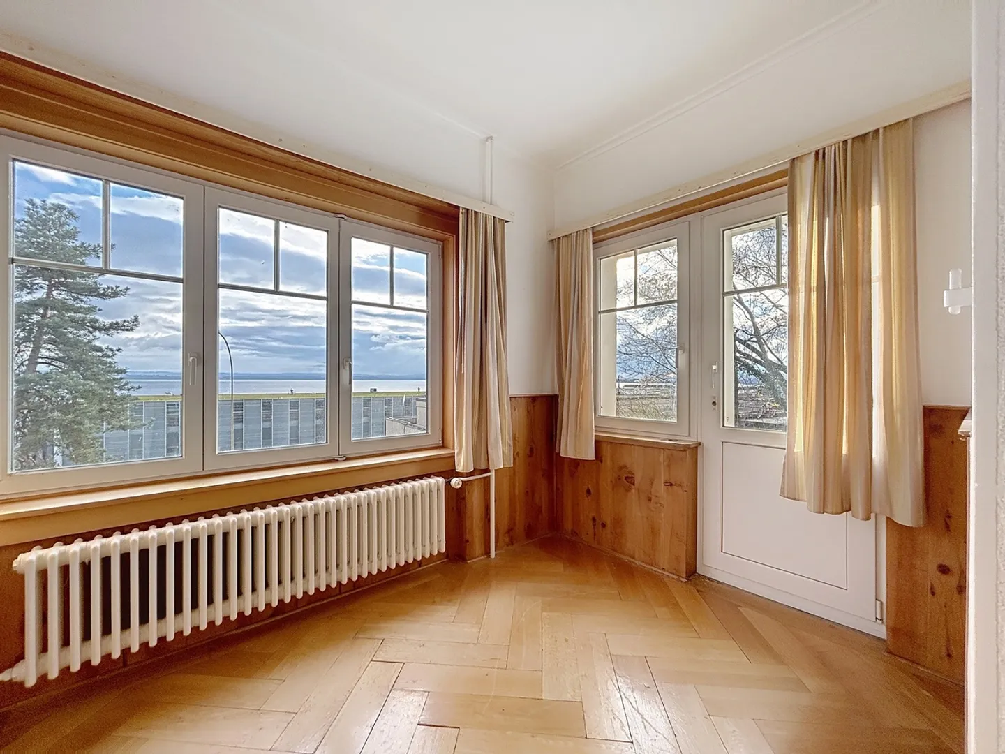 Maison de caractère avec vue sur le lac - Photo 3 sur 8