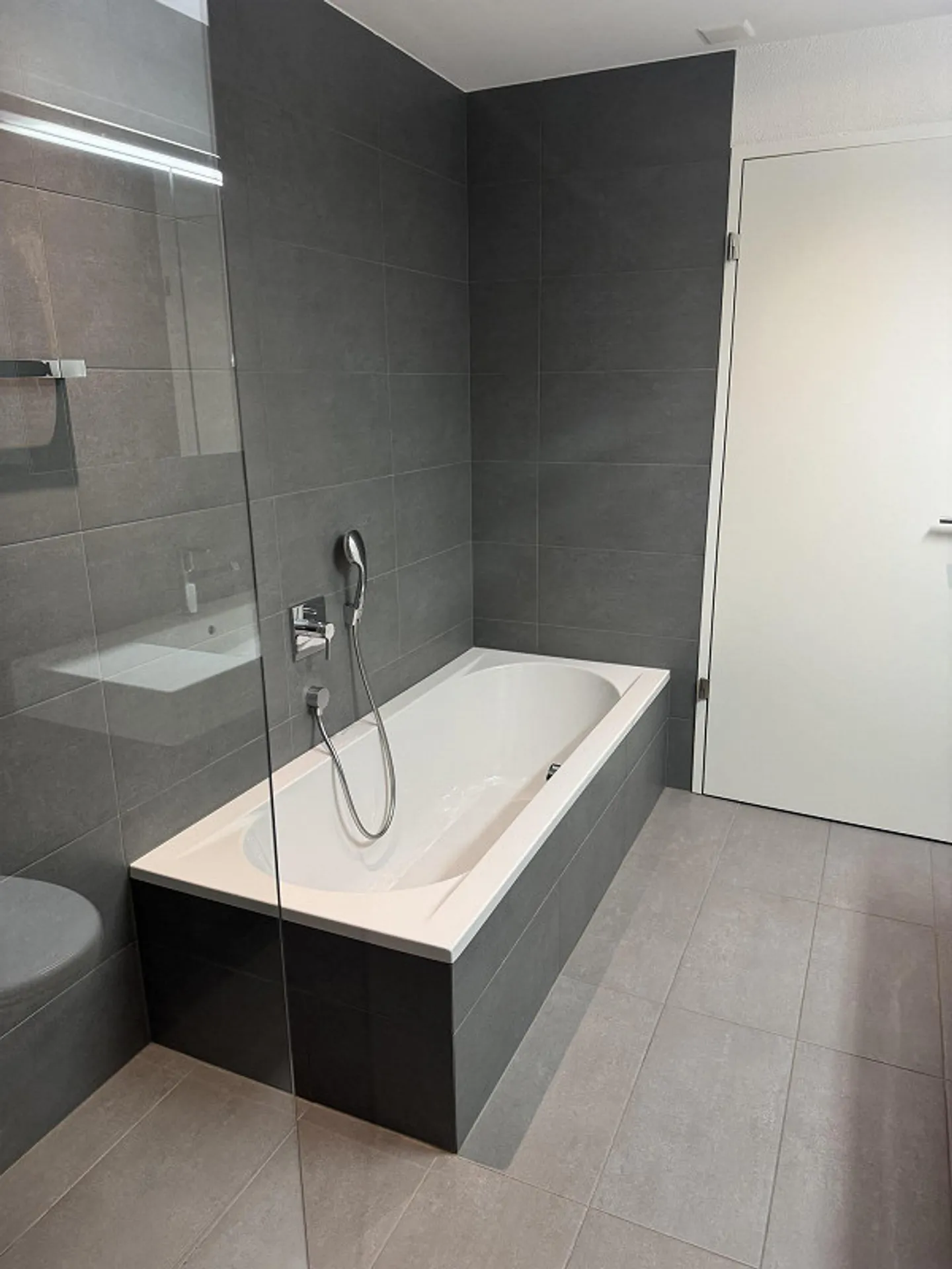 Luminoso appartamento di 3,5 stanze con vista sulle montagne in vendita! - Foto 4 di 19