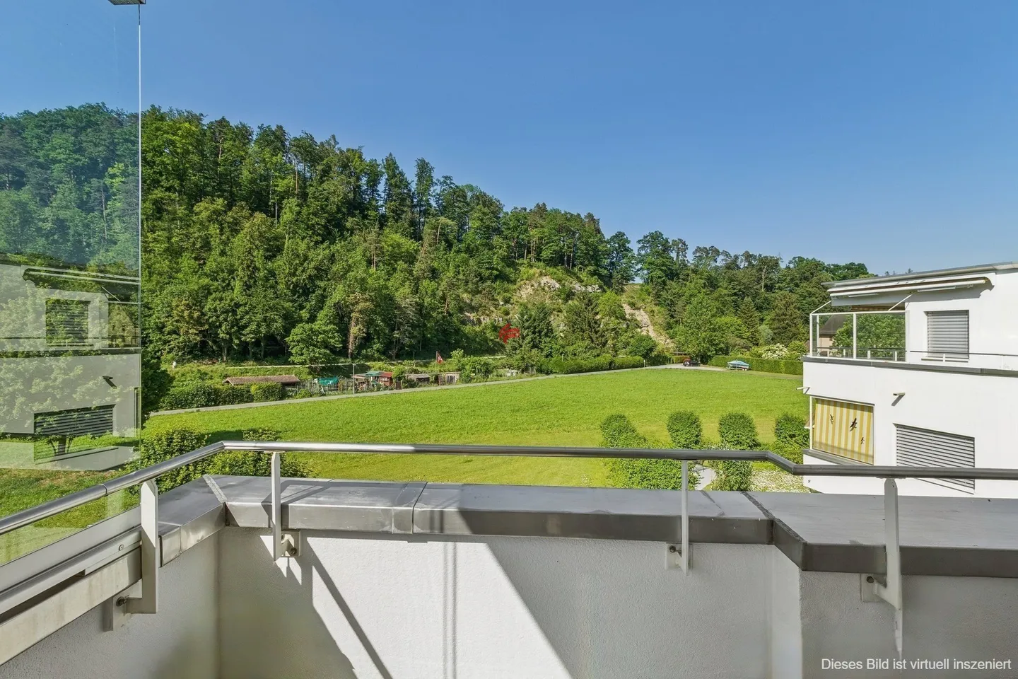 Nature and City Proximity Guaranteed – Living Directly on the Banks of the Sihl - Photo 5 of 12