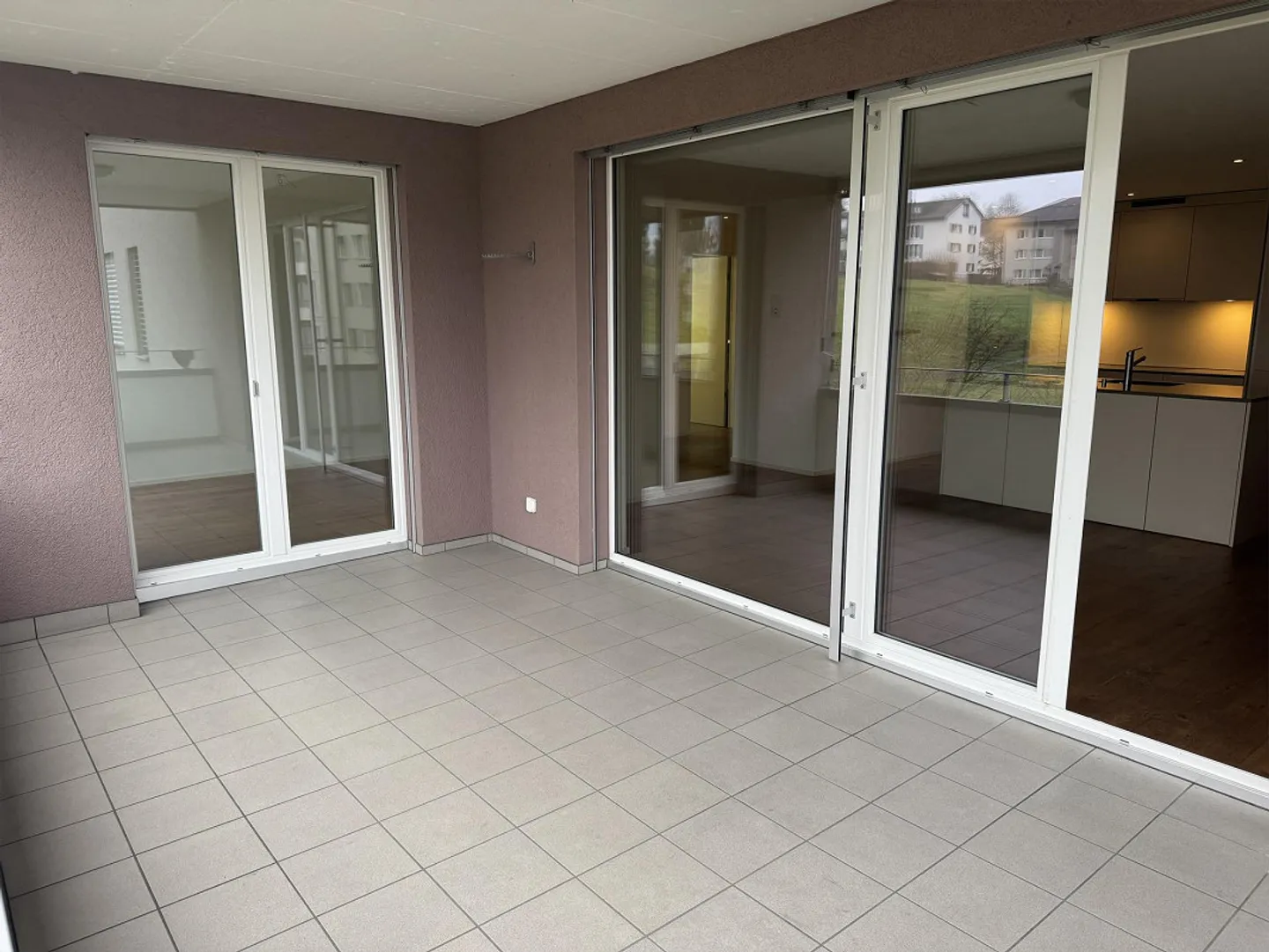 Luminoso appartamento di 3,5 stanze con vista sulle montagne in vendita! - Foto 17 di 19