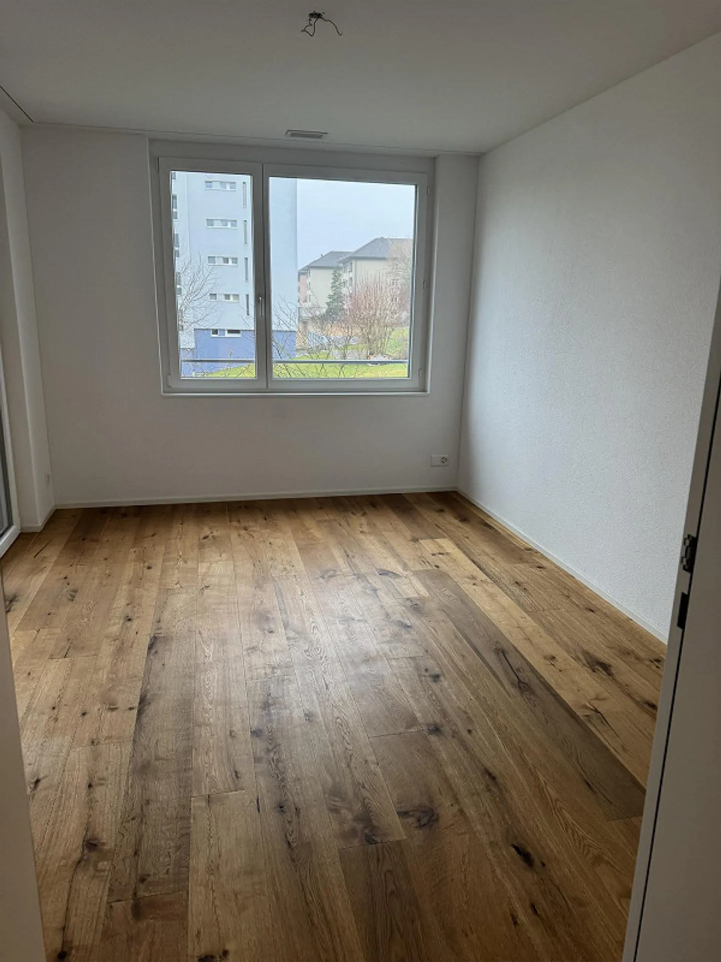 Luminoso appartamento di 3,5 stanze con vista sulle montagne in vendita! - Foto 13 di 19