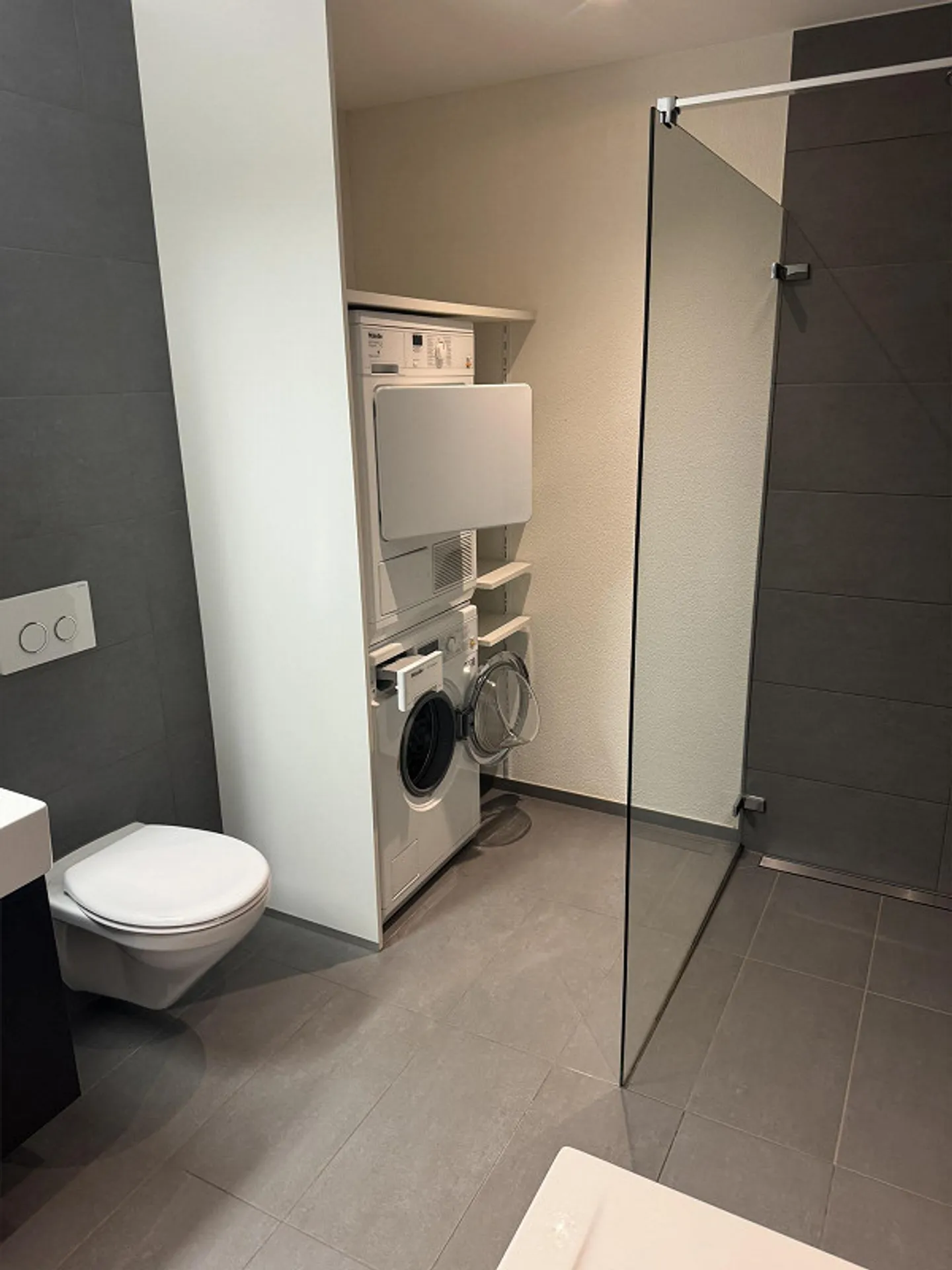 Luminoso appartamento di 3,5 stanze con vista sulle montagne in vendita! - Foto 15 di 19