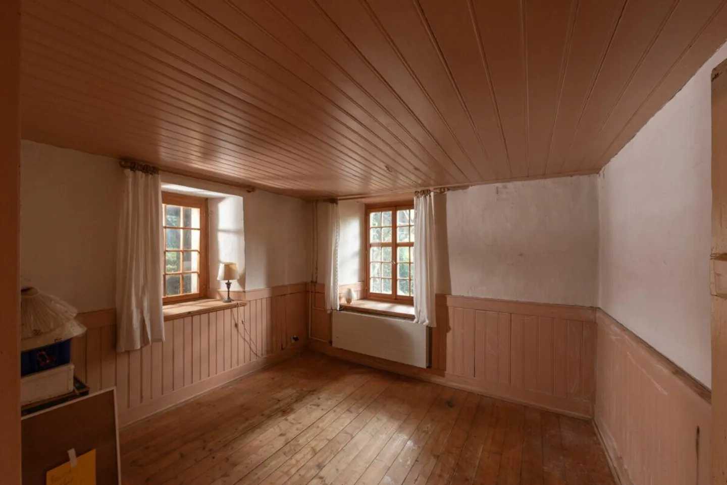 Farmhouse with outbuilding - Photo 7 of 28