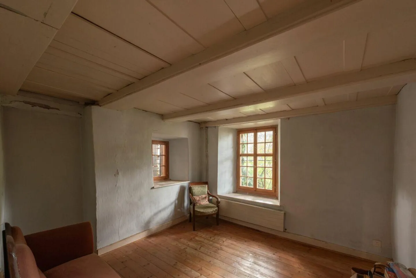 Farmhouse with outbuilding - Photo 12 of 28