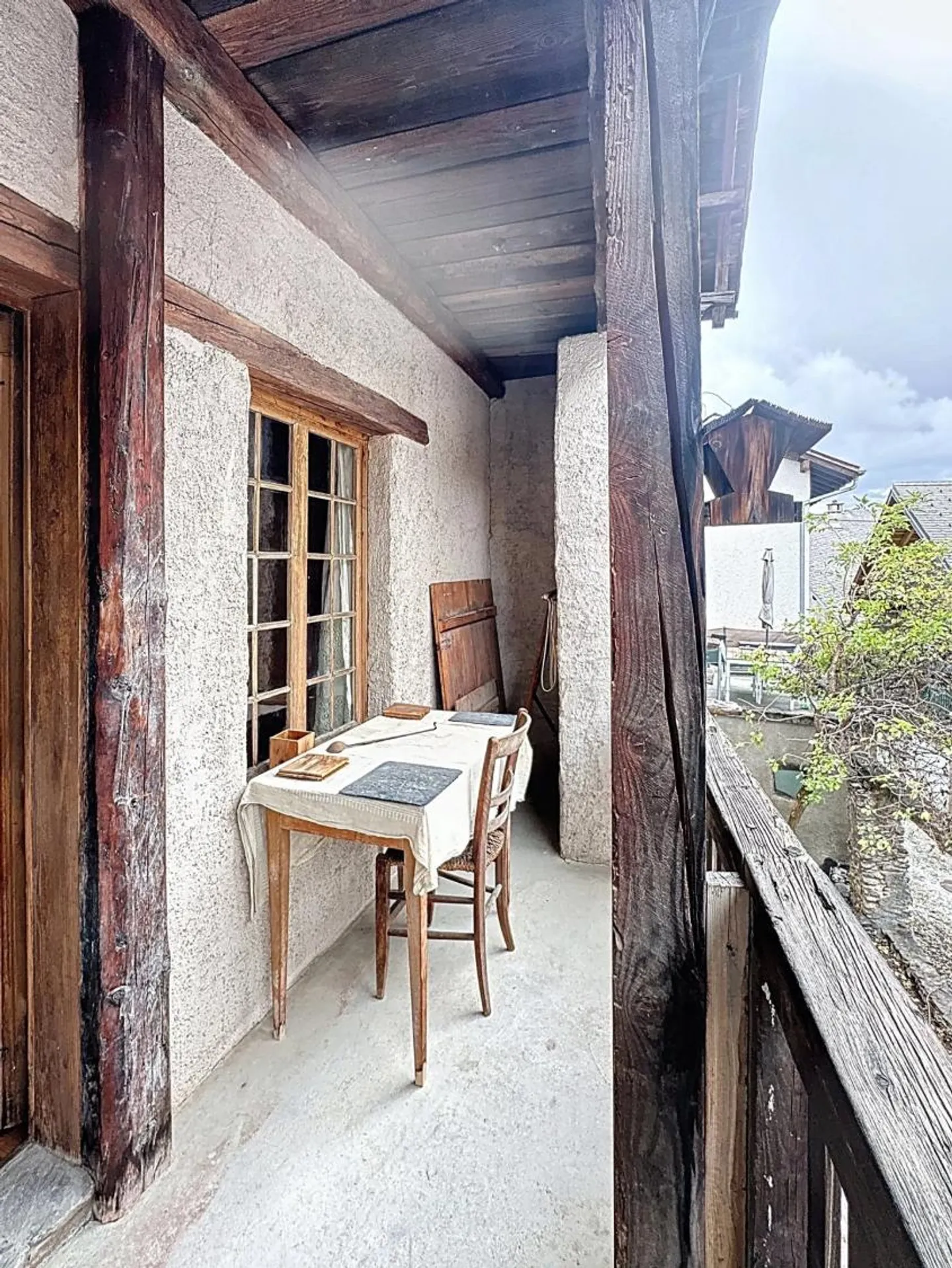 4.5 Room House - Photo 9 of 12