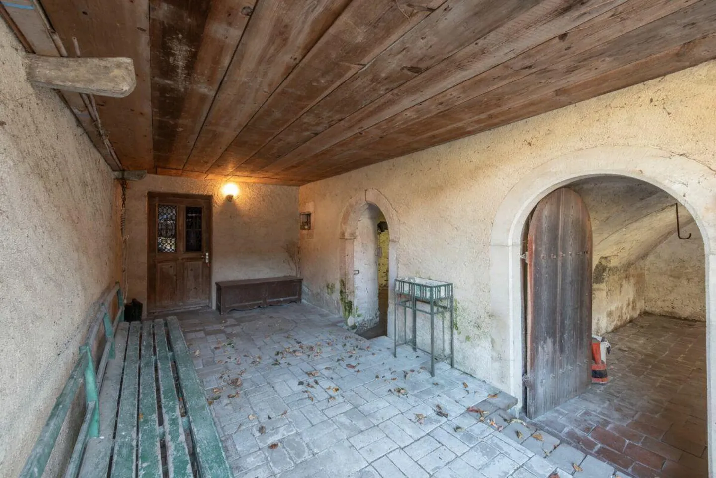 Farmhouse with outbuilding - Photo 24 of 28