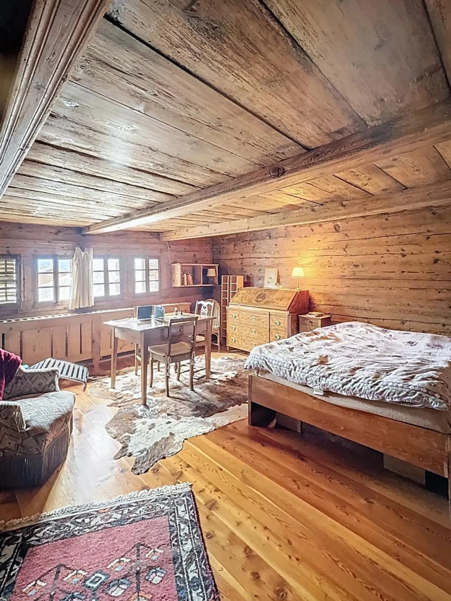 4.5 Room House - Photo 6 of 12